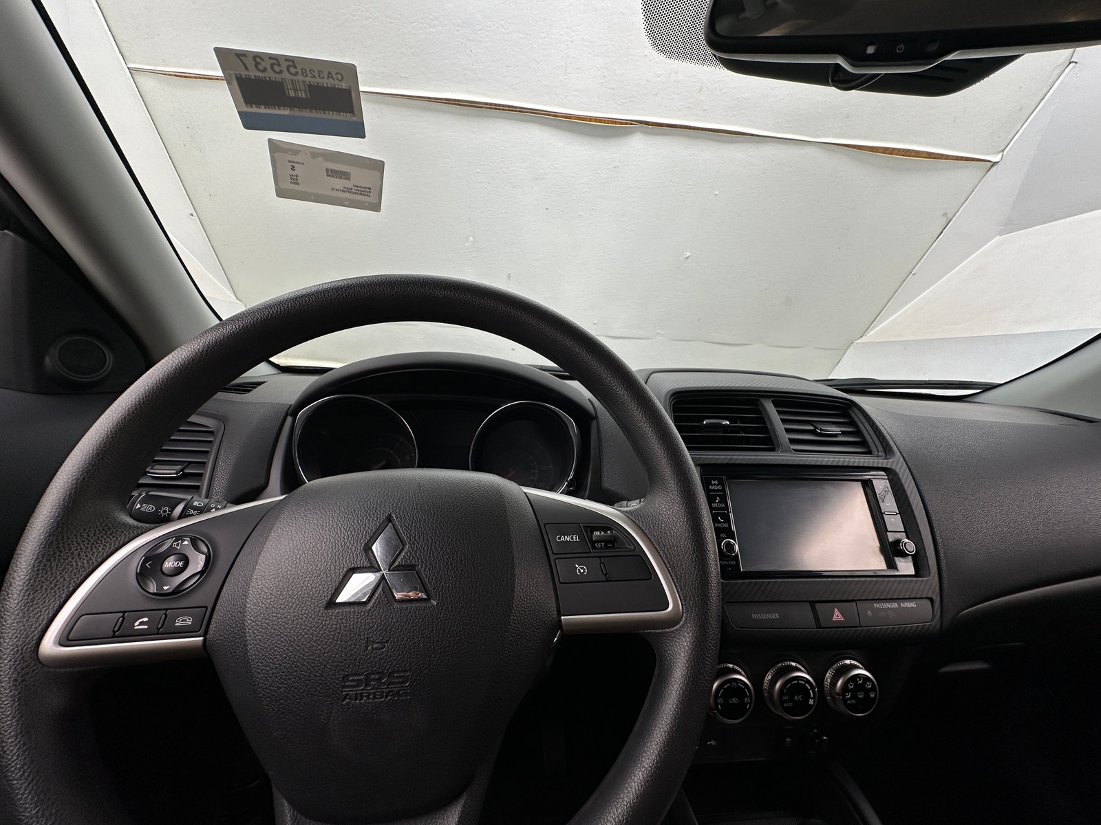 Thumbnail: 2023 Mitsubishi Outlander Sport - 3