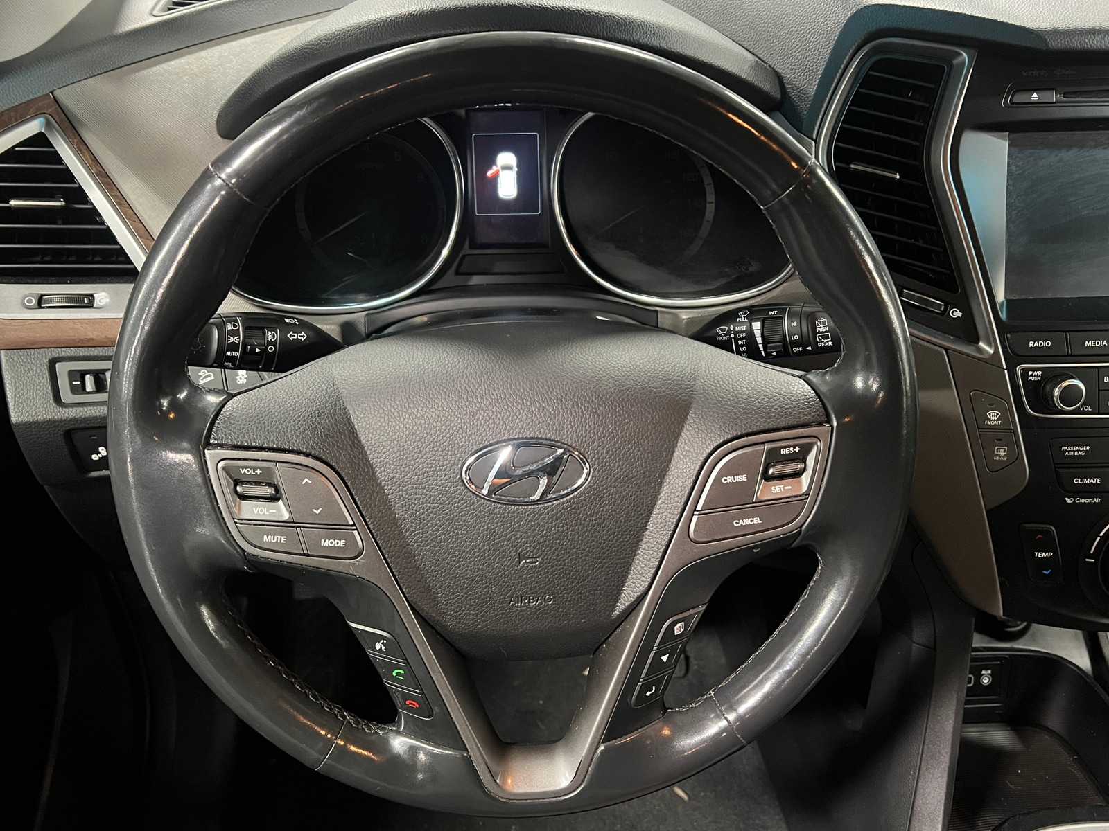 Thumbnail: 2018 Hyundai Santa Fe - 5