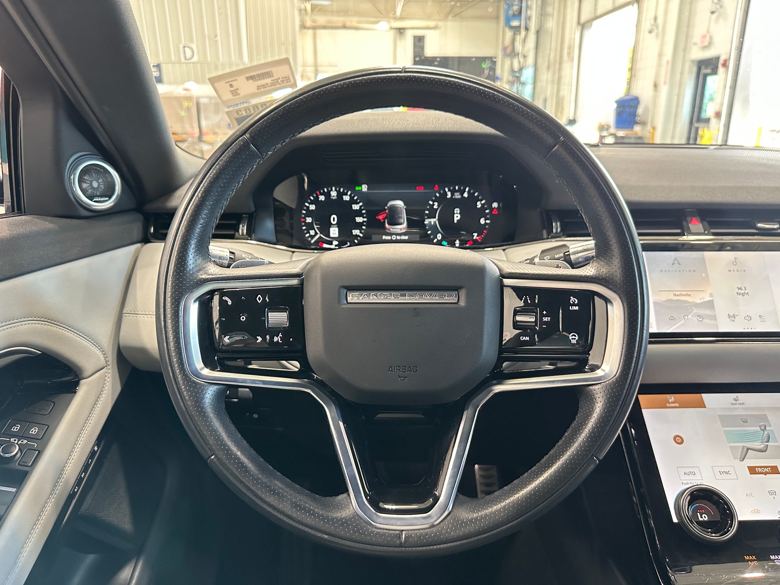 Thumbnail: 2022 Land Rover Range Rover Evoque - 4