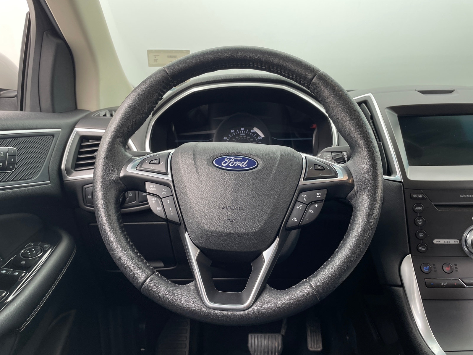 Thumbnail: 2018 Ford Edge - 4