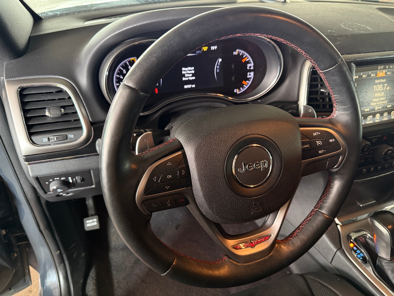 Thumbnail: 2017 Jeep Grand Cherokee - 4