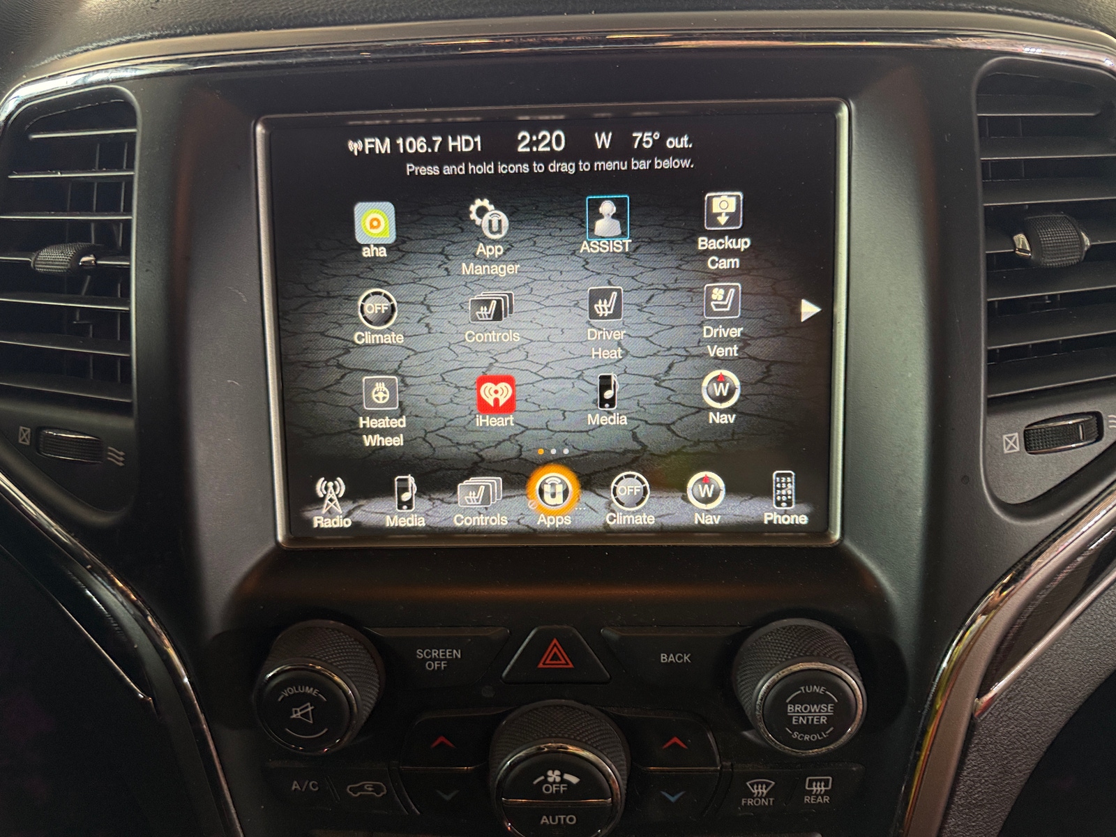 Thumbnail: 2017 Jeep Grand Cherokee - 3