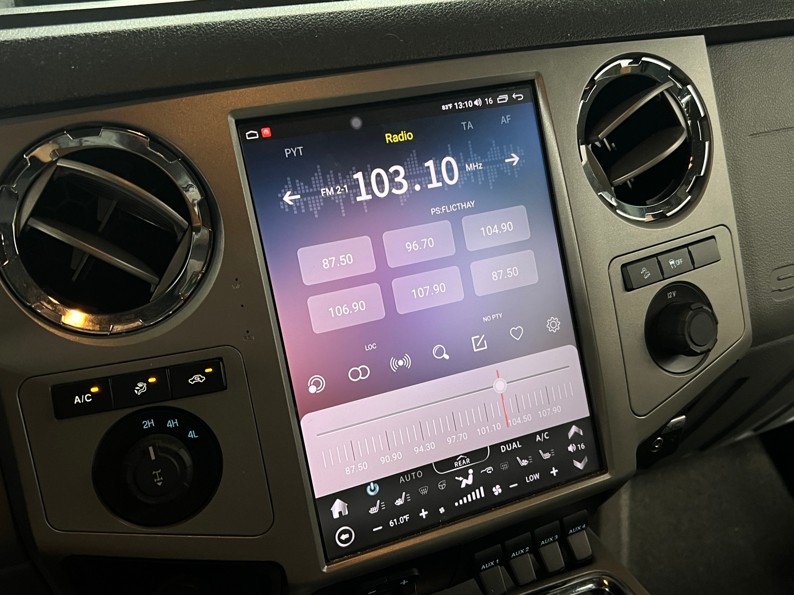Thumbnail: 2016 Ford Econoline - 4