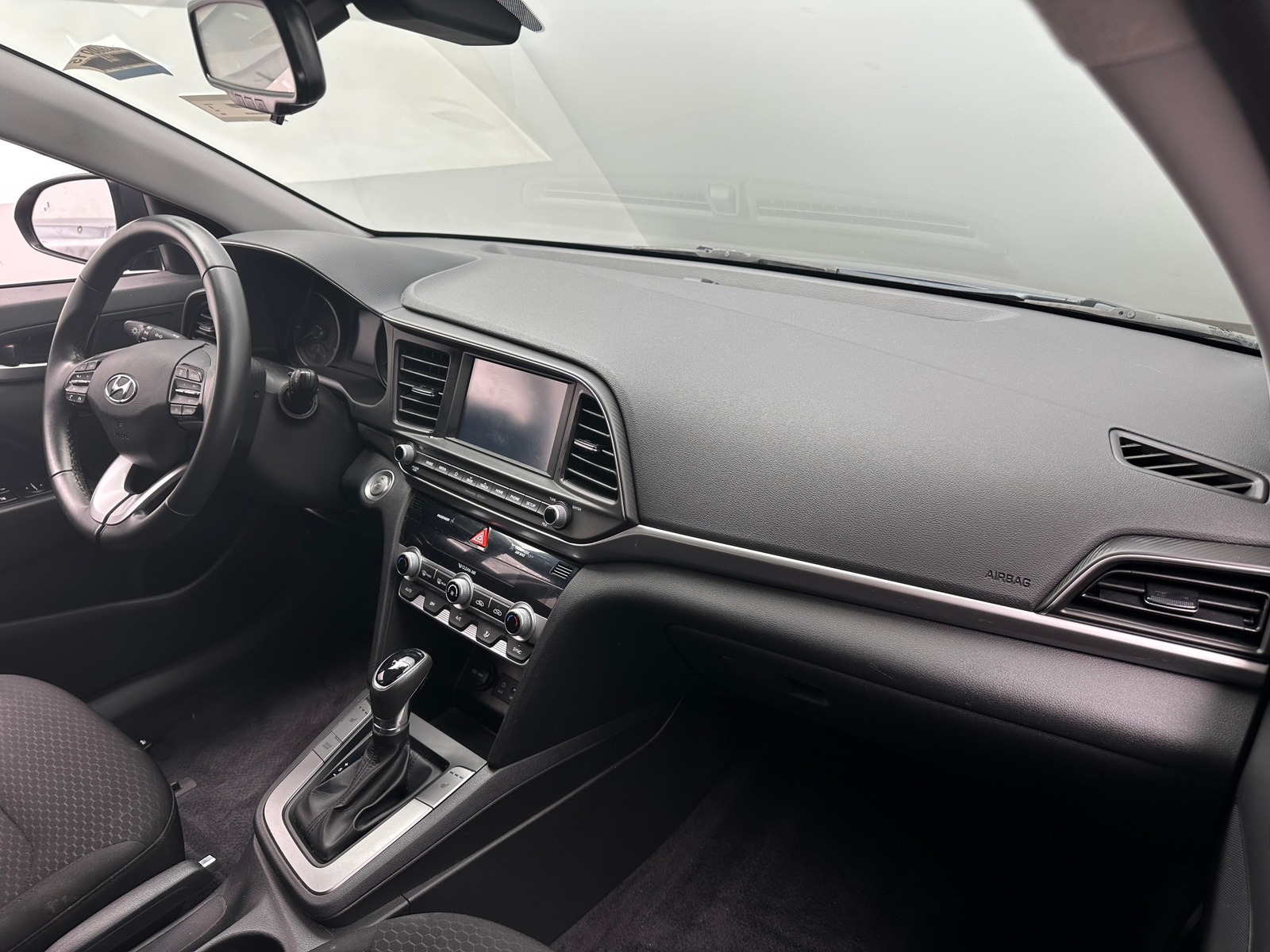 Thumbnail: 2020 Hyundai Elantra - 3