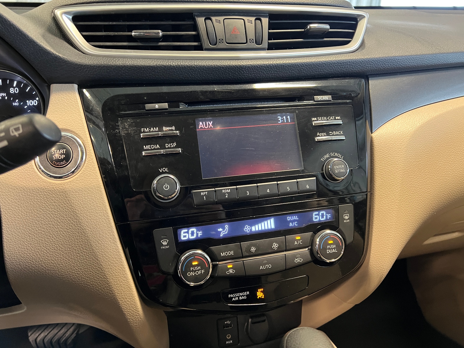 Thumbnail: 2016 Nissan Rogue - 4