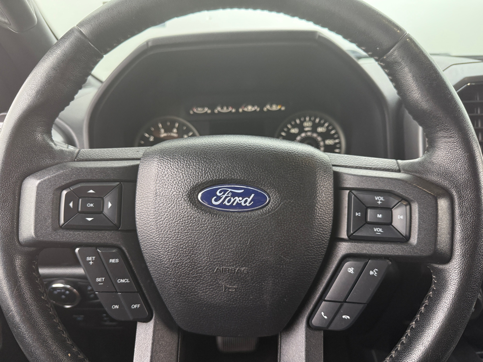 Thumbnail: 2019 Ford Econoline - 5