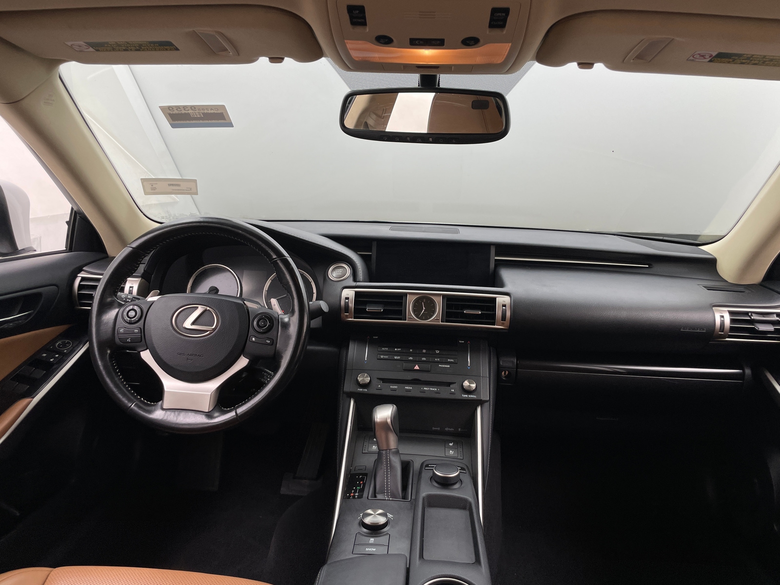 Thumbnail: 2016 Lexus IS - 2