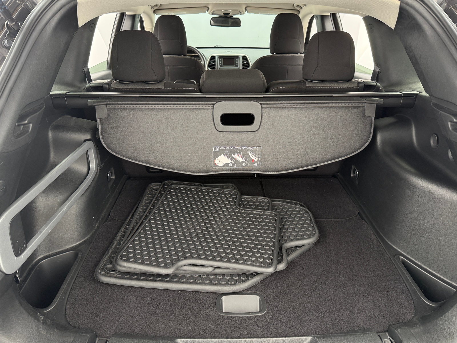 Thumbnail: 2016 Jeep Cherokee - 7