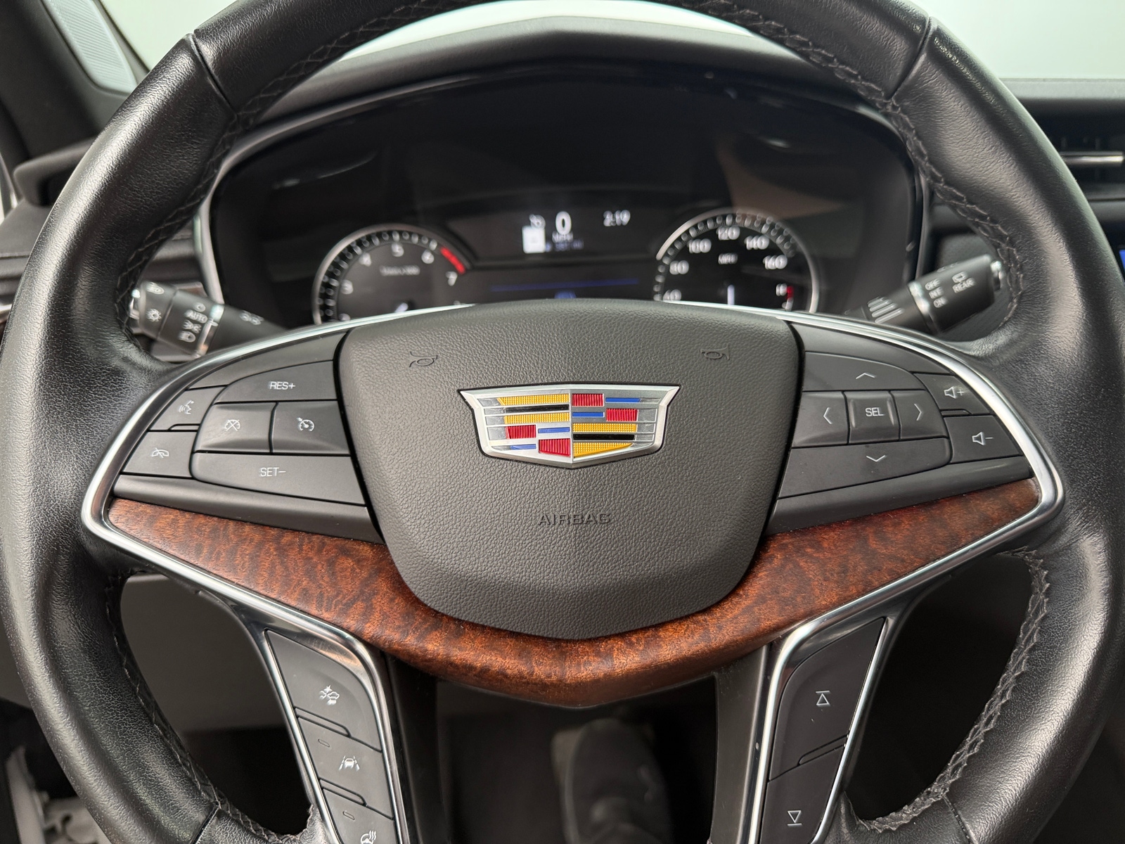 Thumbnail: 2022 Cadillac XT5 - 4