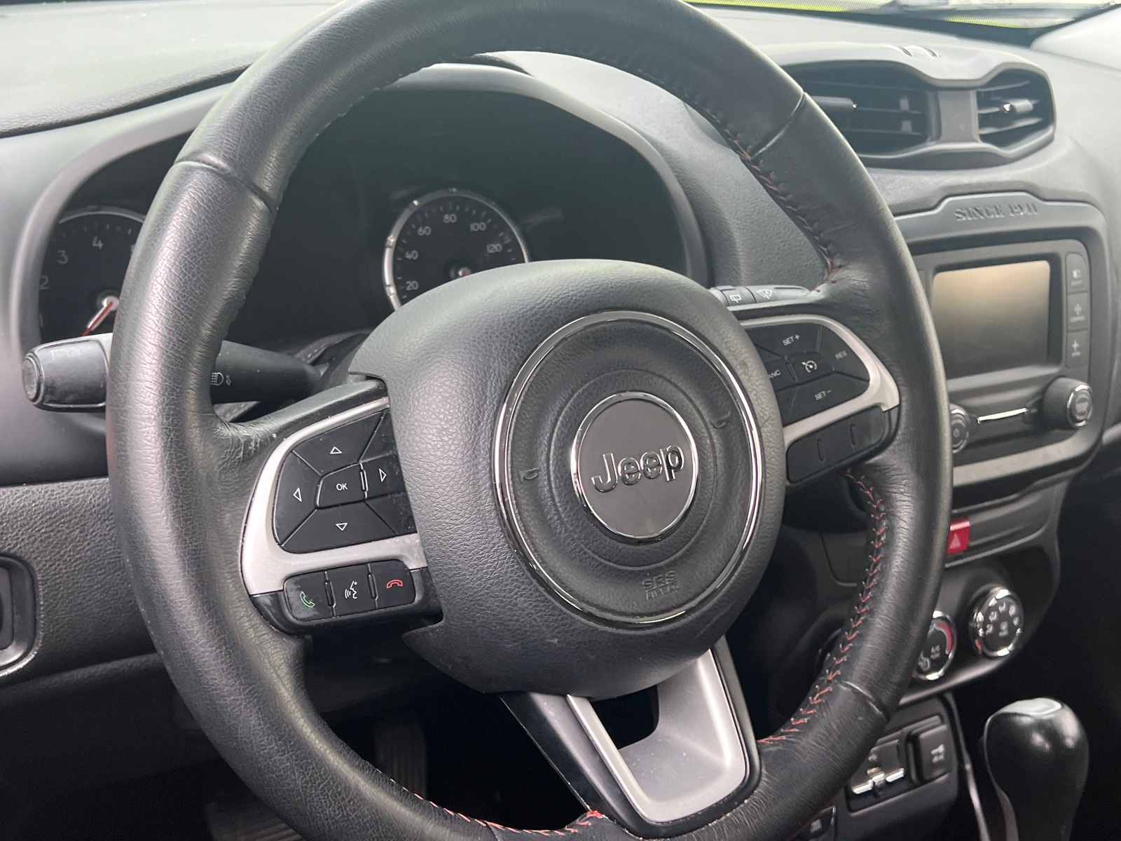 Thumbnail: 2017 Jeep Renegade - 5