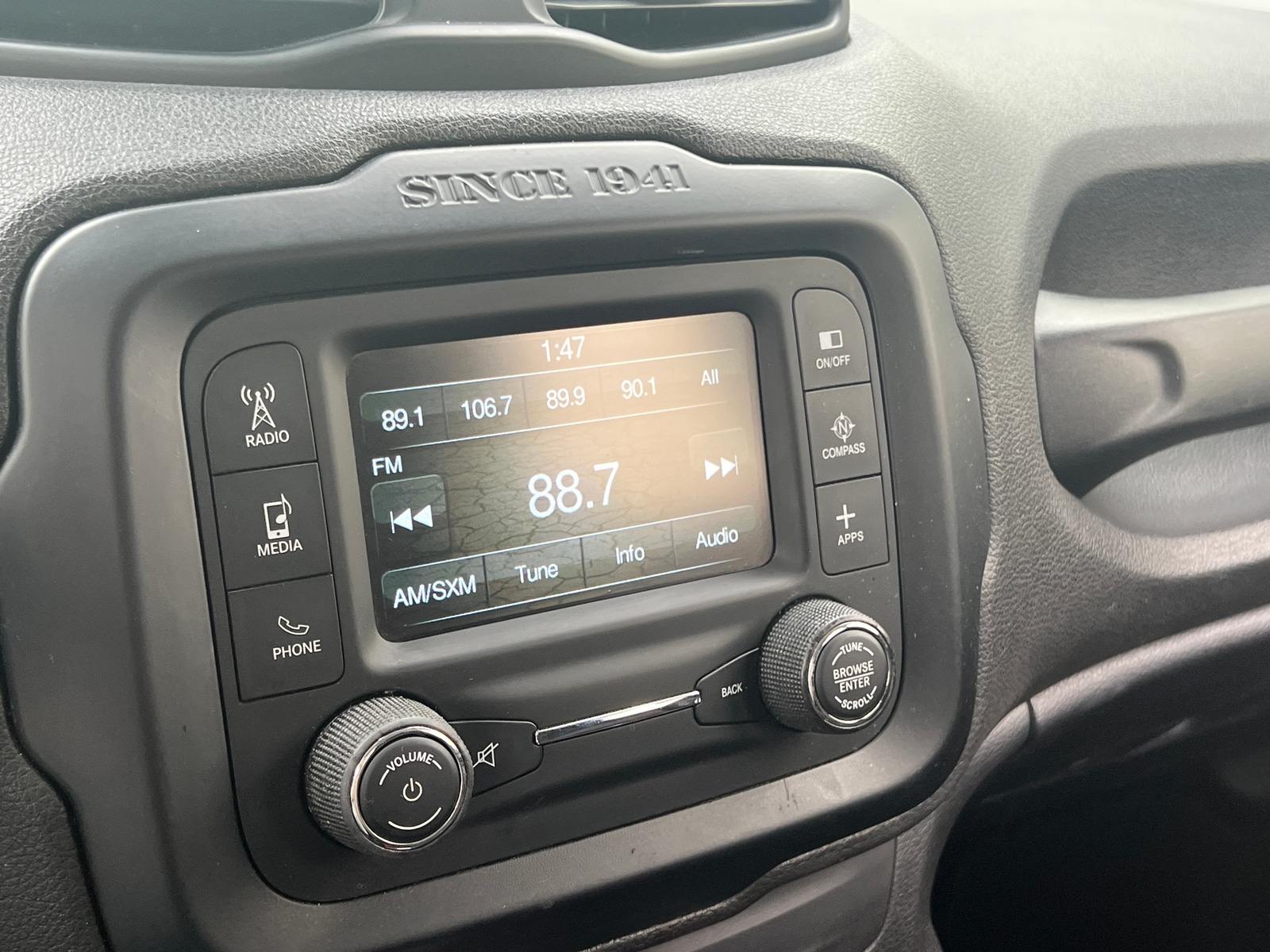 Thumbnail: 2017 Jeep Renegade - 4