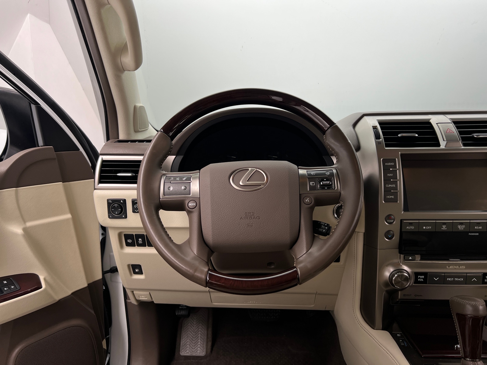 Thumbnail: 2019 Lexus GX - 4
