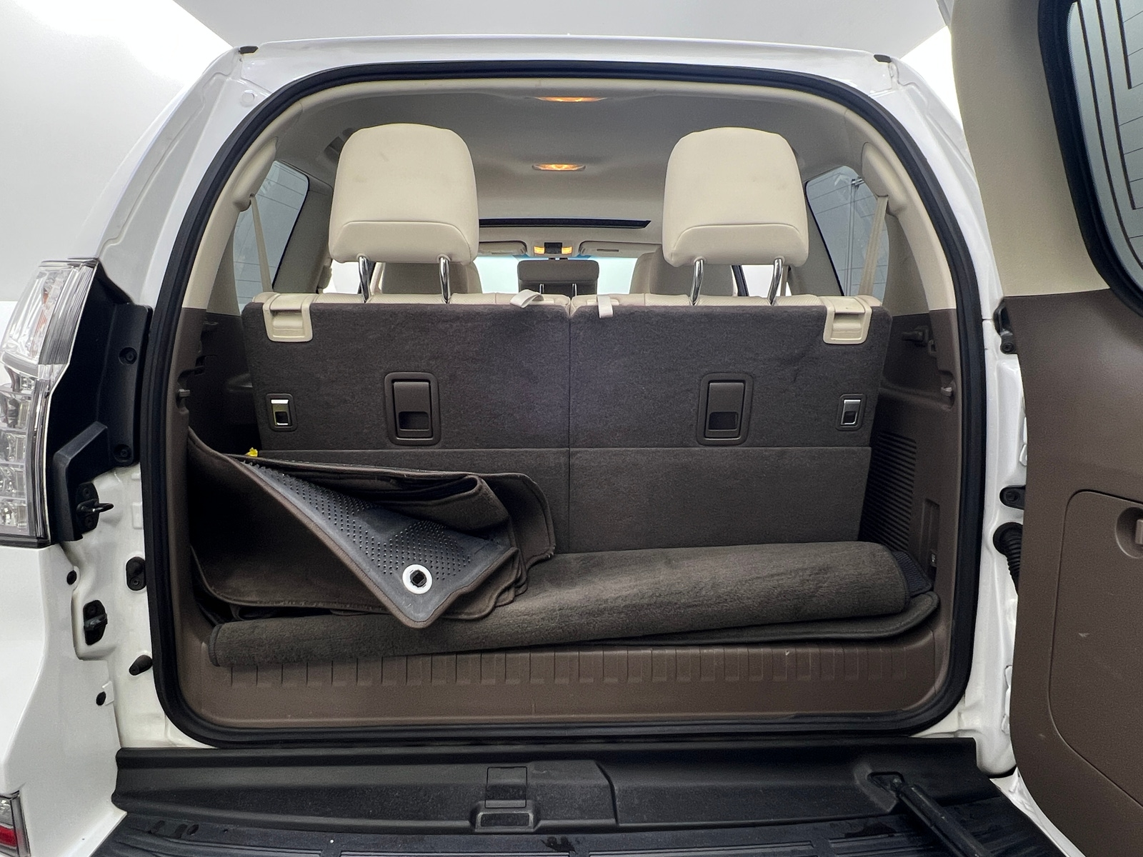 Thumbnail: 2019 Lexus GX - 6