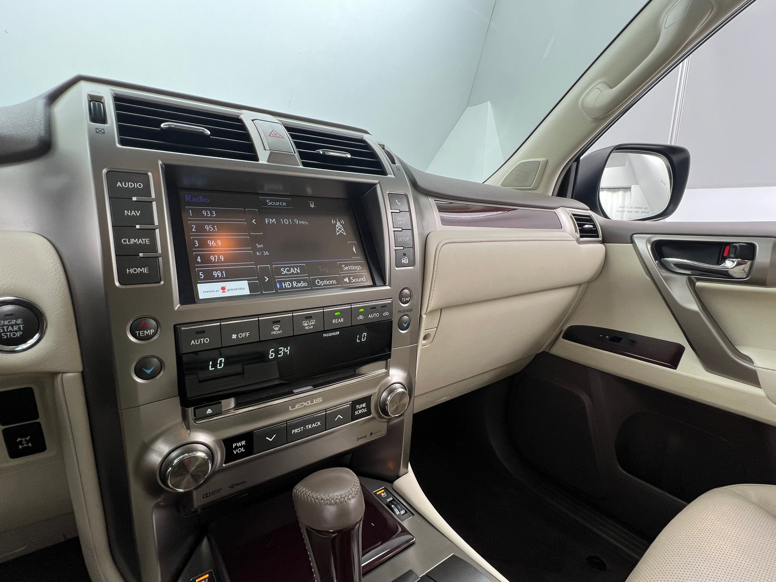 Thumbnail: 2019 Lexus GX - 3