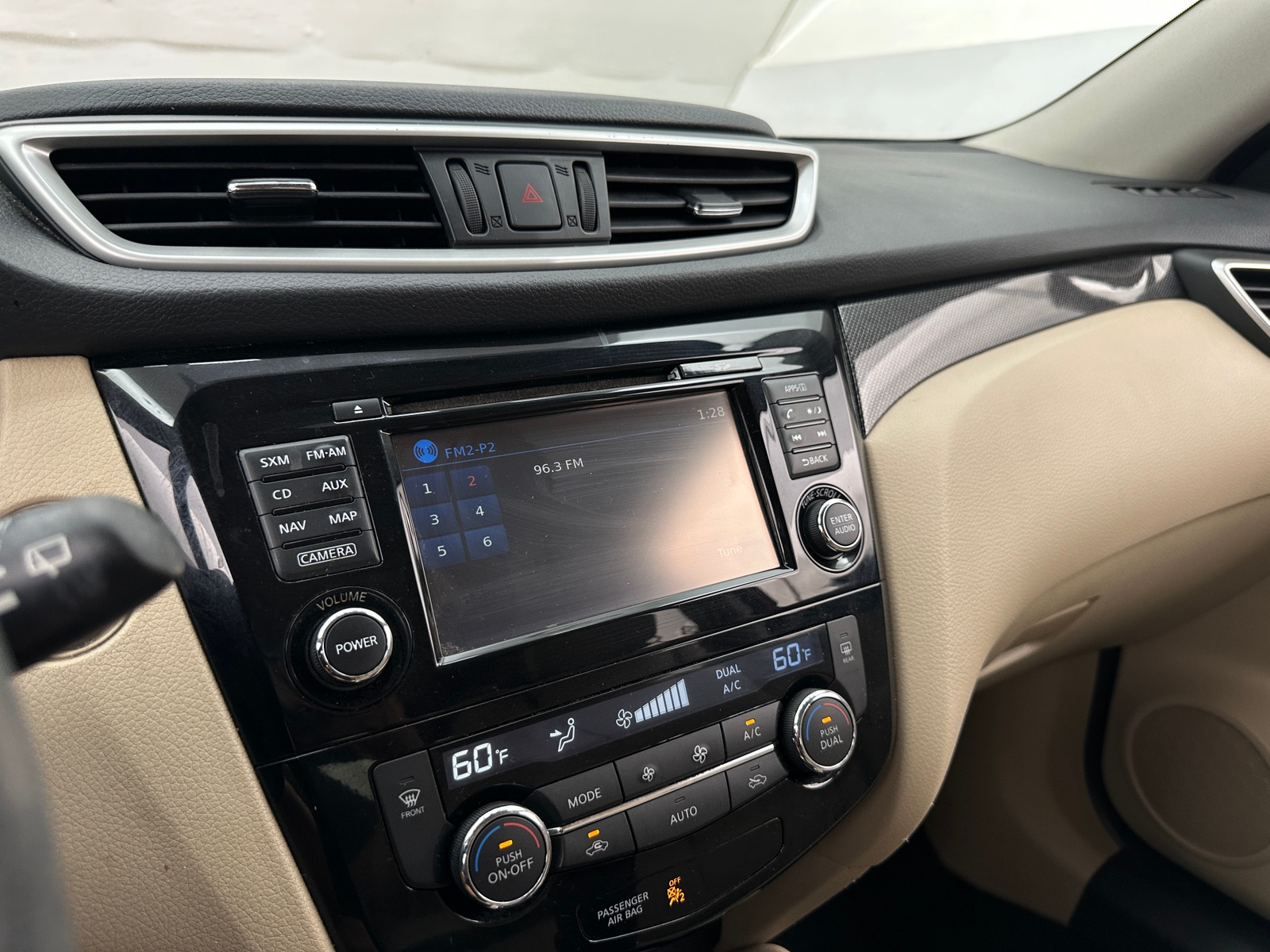 Thumbnail: 2016 Nissan Rogue - 3