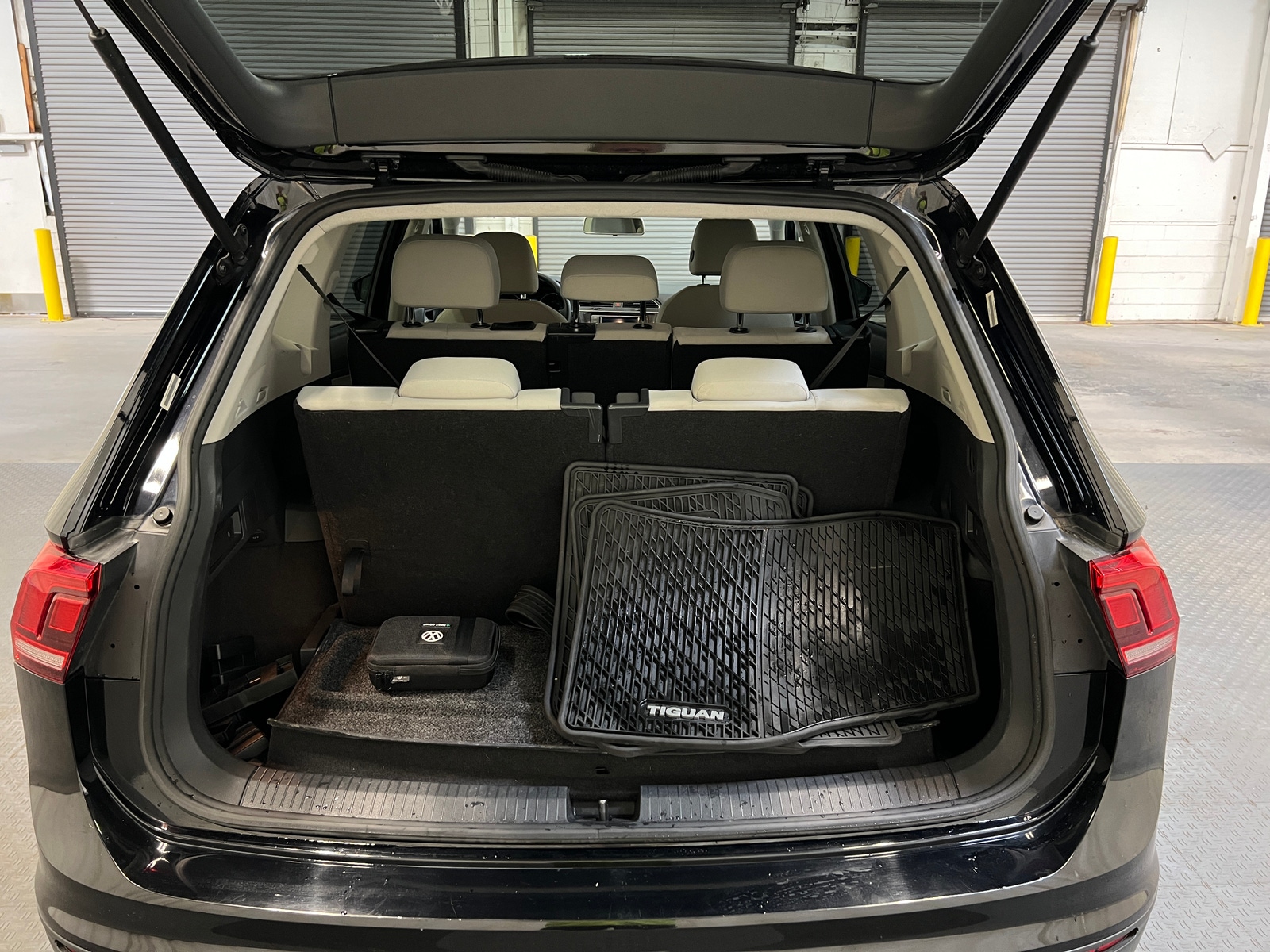 Thumbnail: 2020 Volkswagen Tiguan - 7