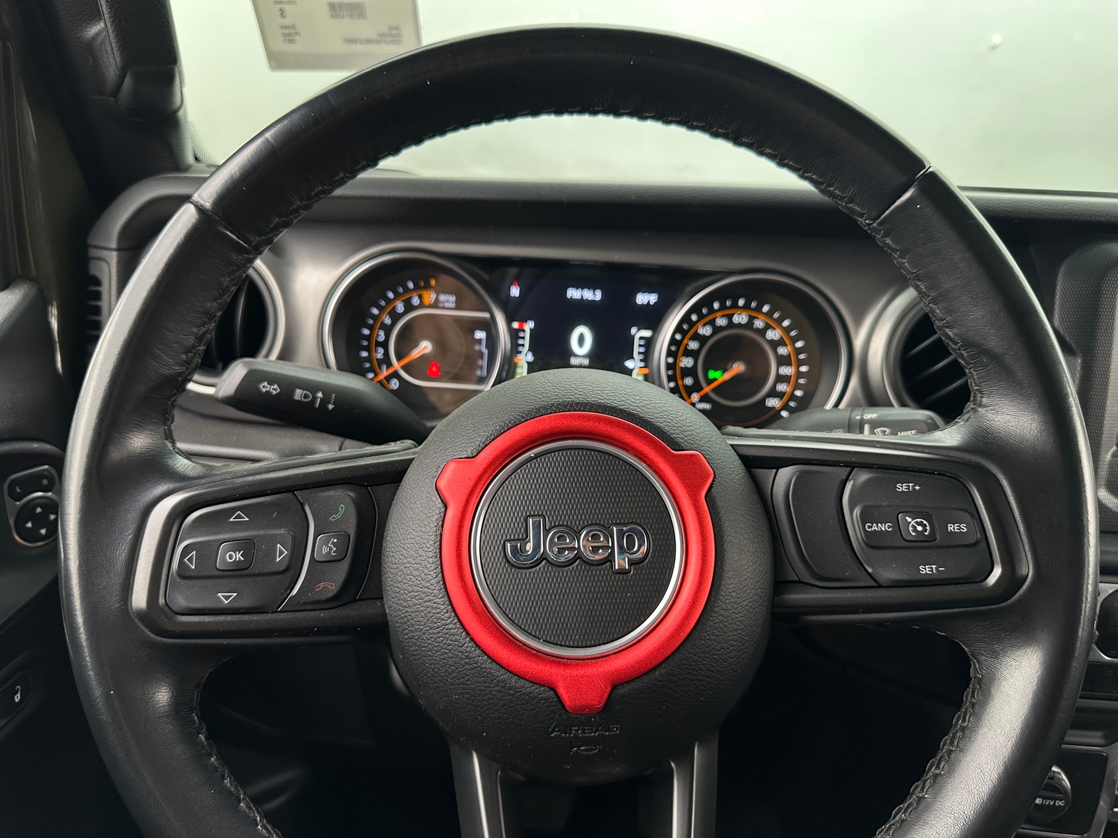 Thumbnail: 2021 Jeep Gladiator - 4