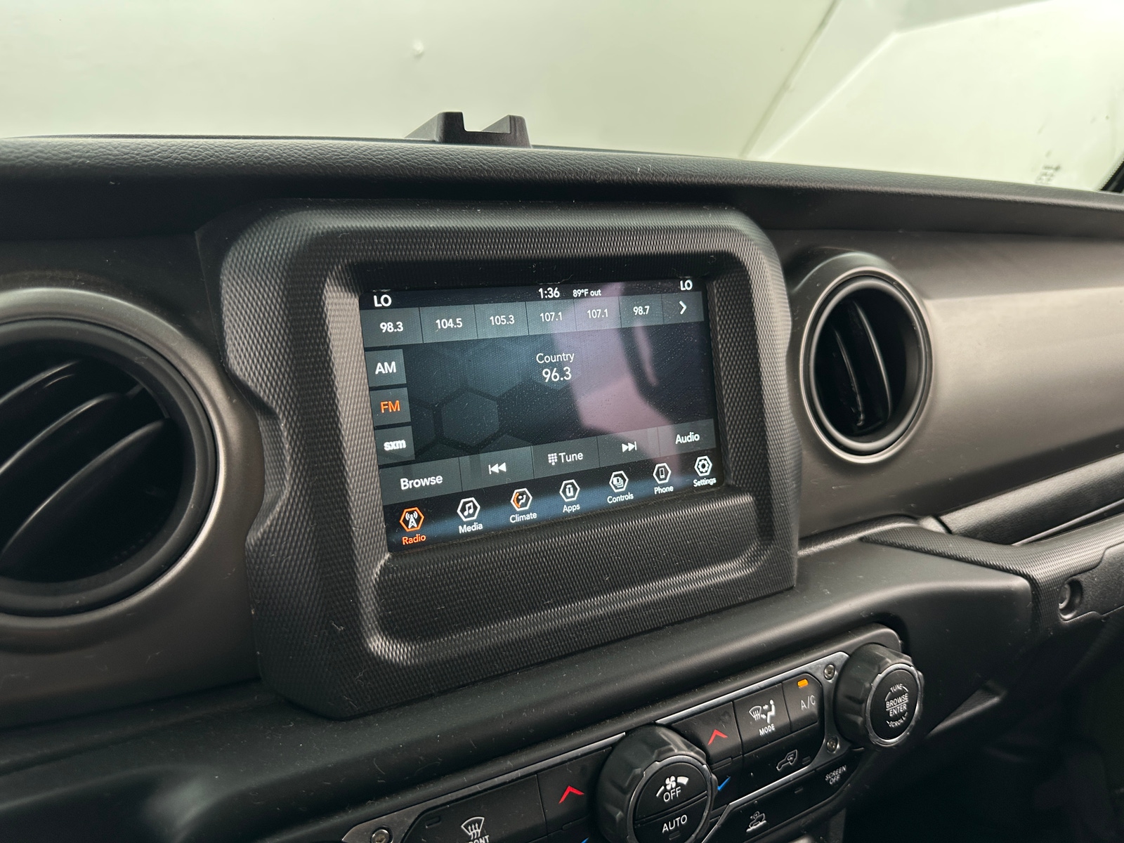 Thumbnail: 2021 Jeep Gladiator - 3