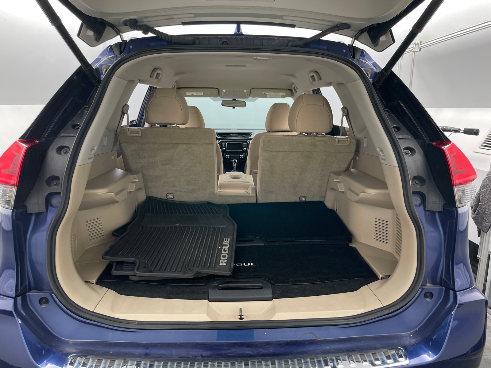 Thumbnail: 2018 Nissan Rogue - 7