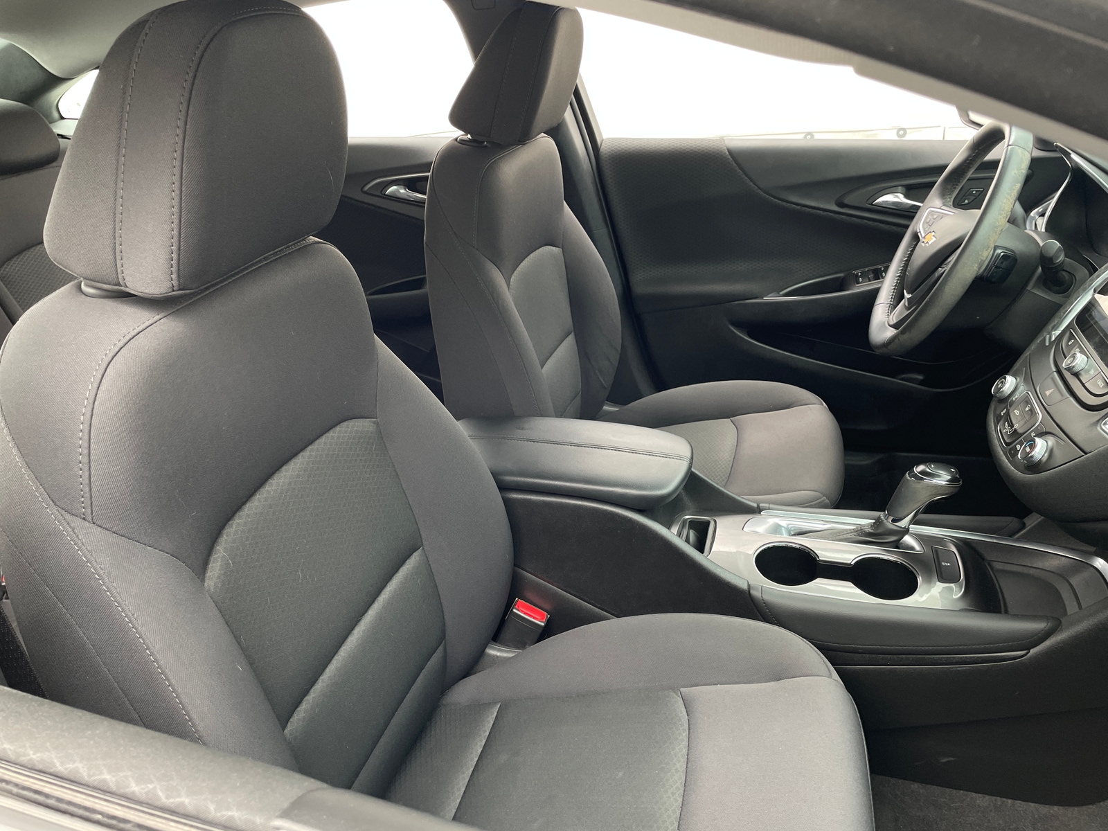 Thumbnail: 2017 Chevrolet Malibu - 2