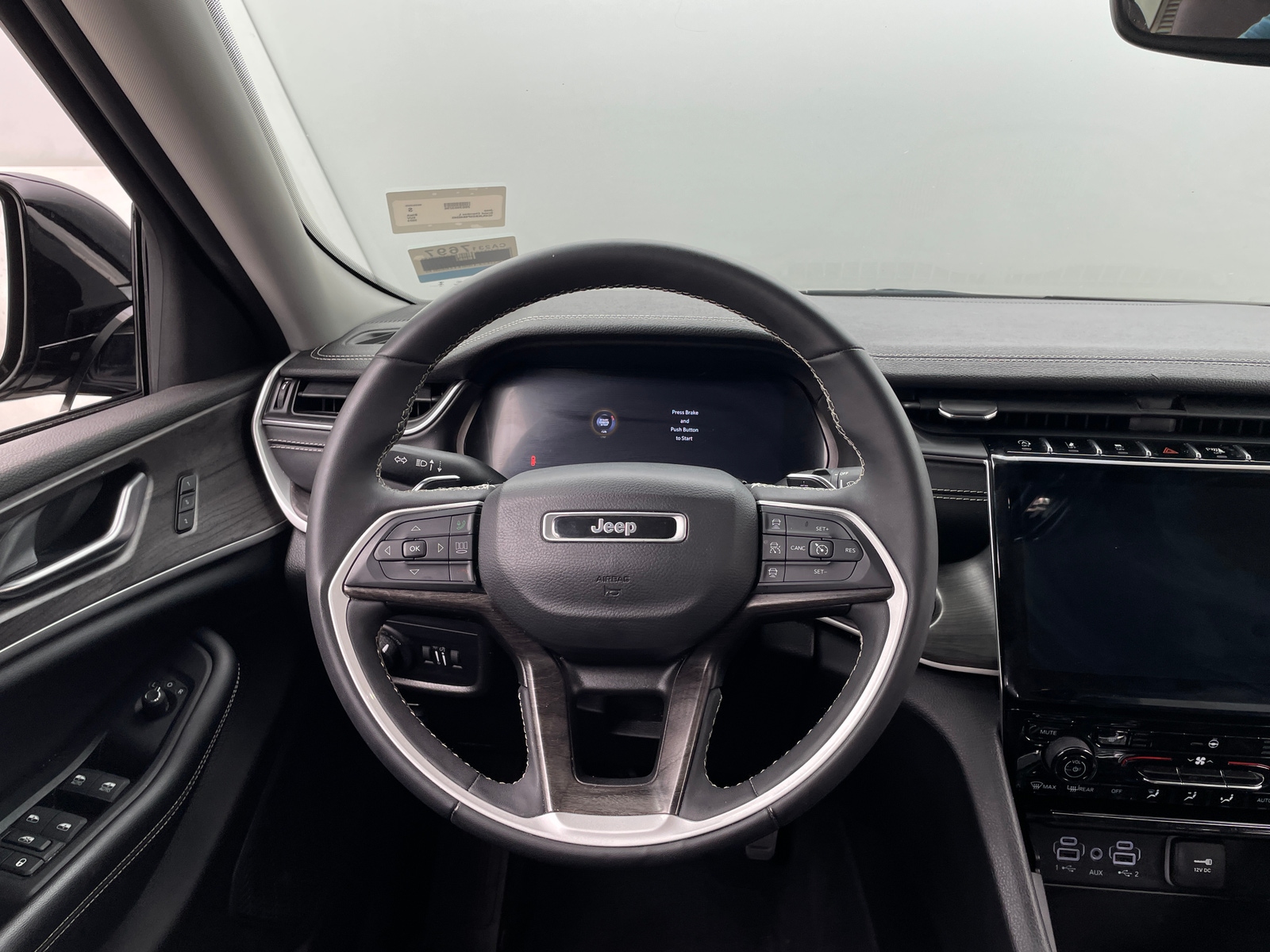 Thumbnail: 2023 Jeep Grand Cherokee L - 4