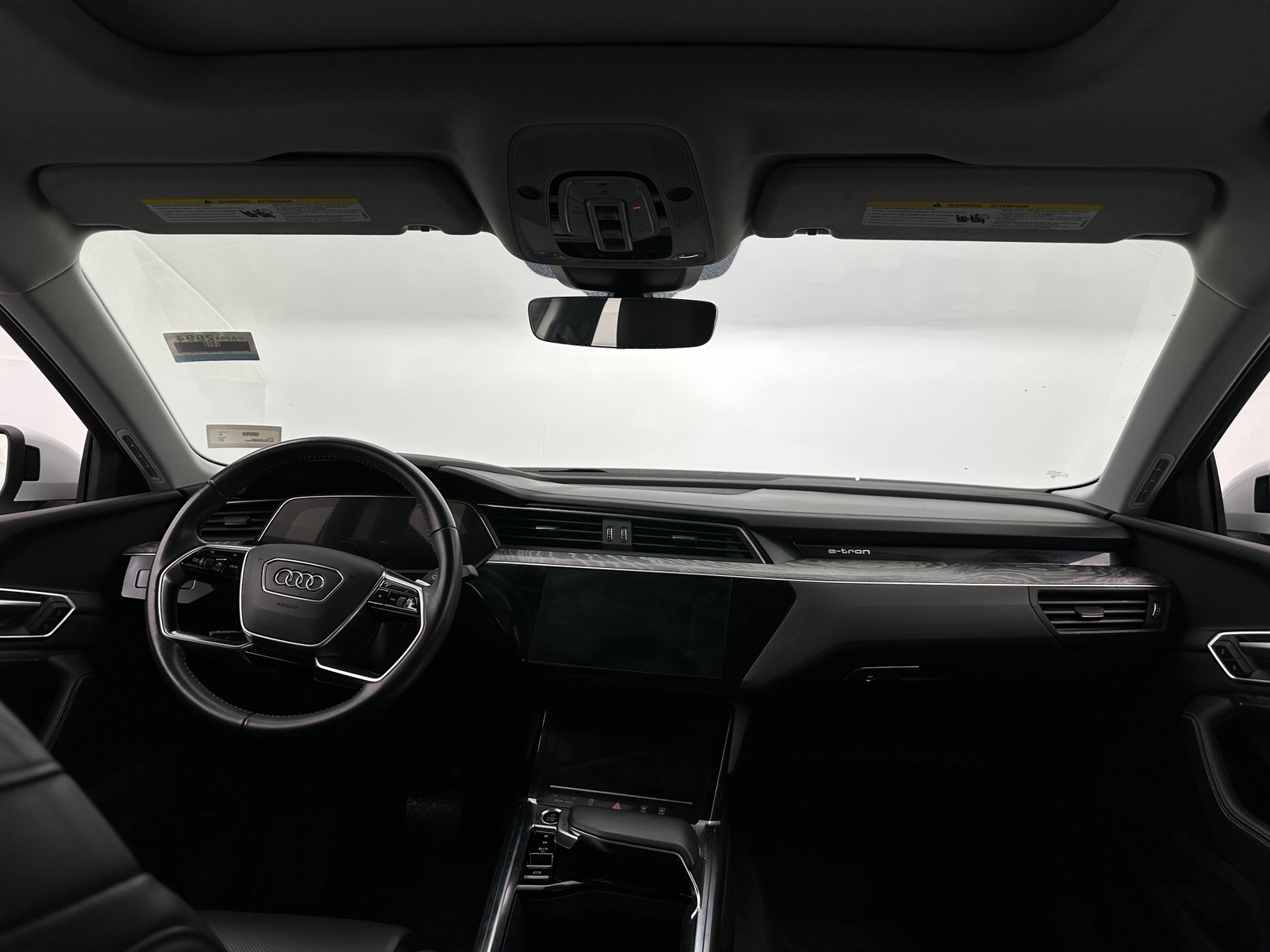 Thumbnail: 2021 Audi e-tron S - 2