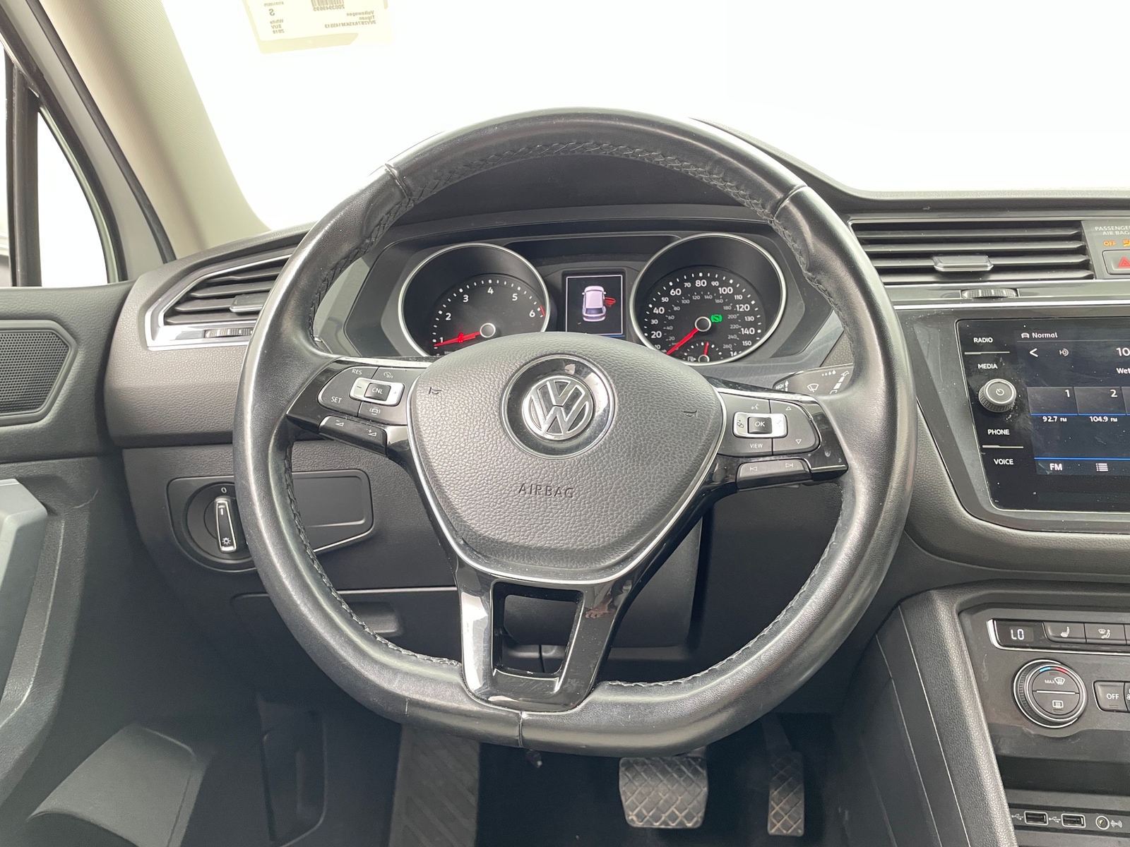 Thumbnail: 2019 Volkswagen Tiguan - 4