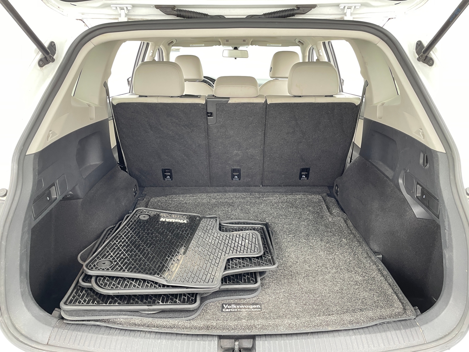 Thumbnail: 2019 Volkswagen Tiguan - 6