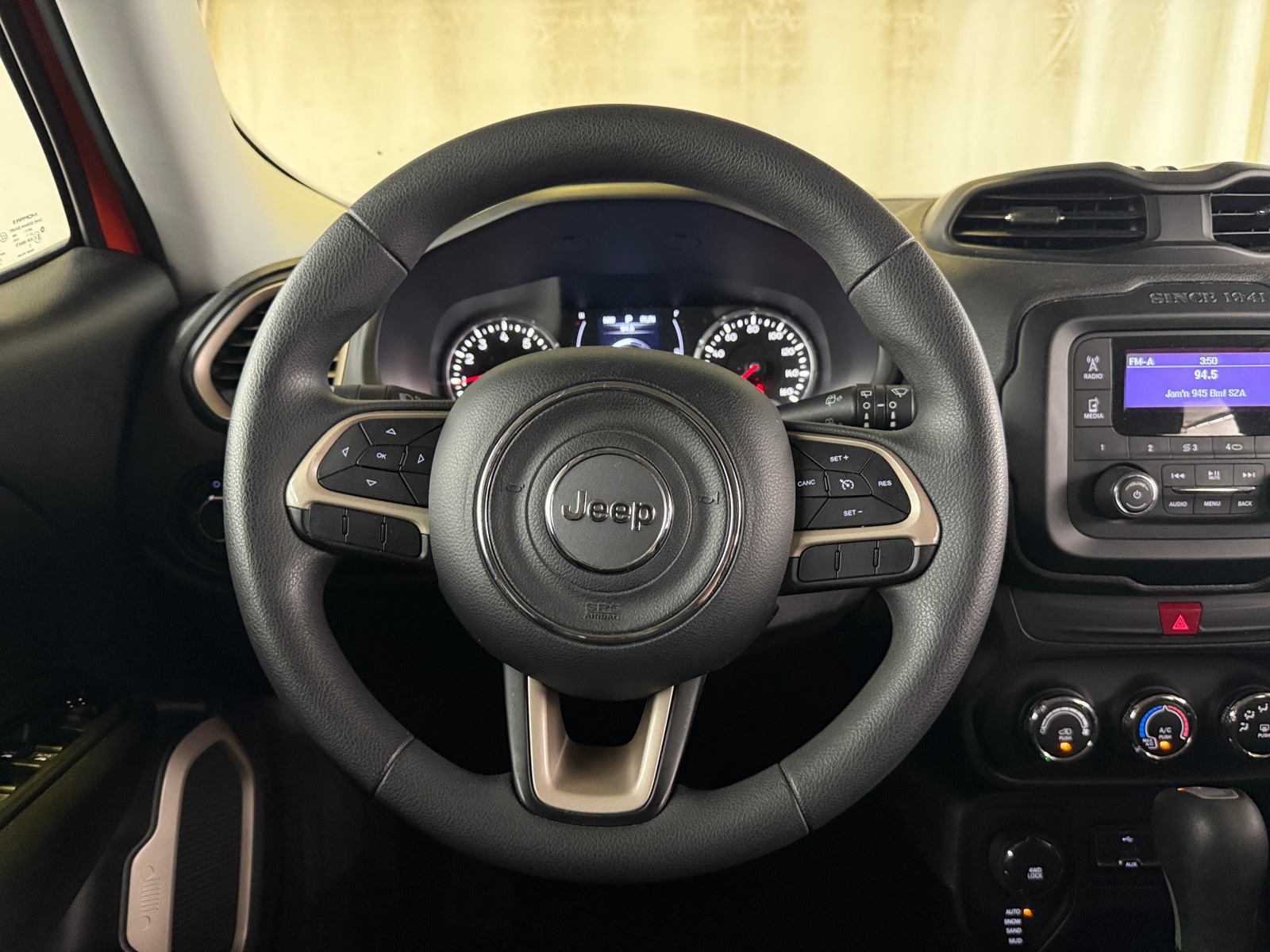 Thumbnail: 2017 Jeep Renegade - 5