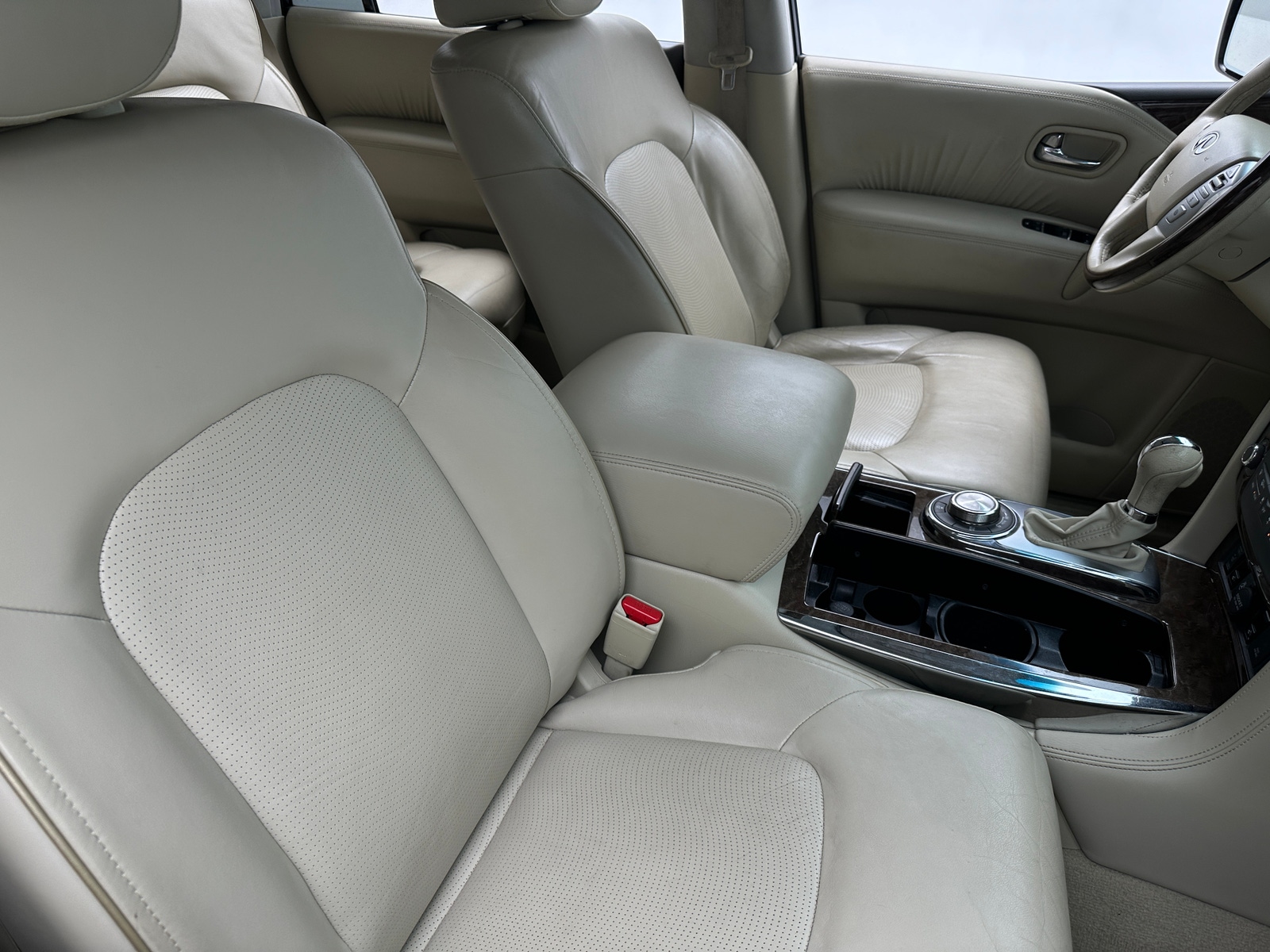 Thumbnail: 2016 INFINITI QX80 - 2