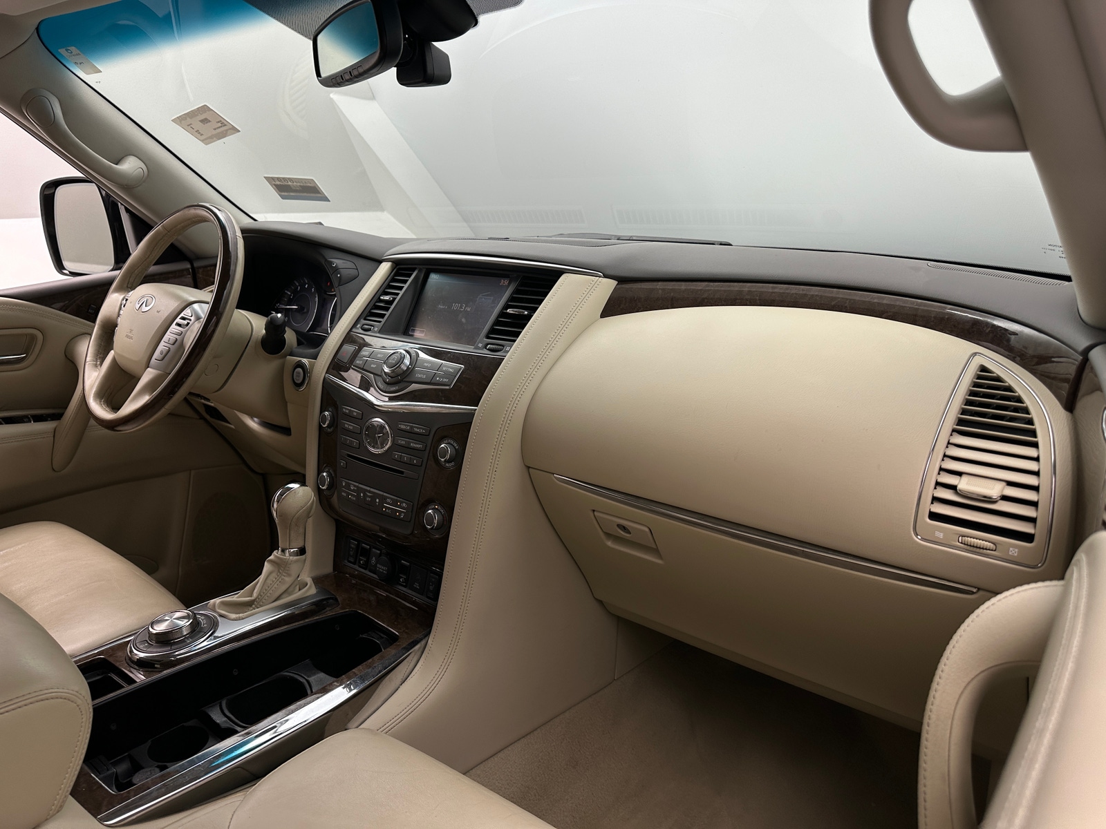 Thumbnail: 2016 INFINITI QX80 - 3
