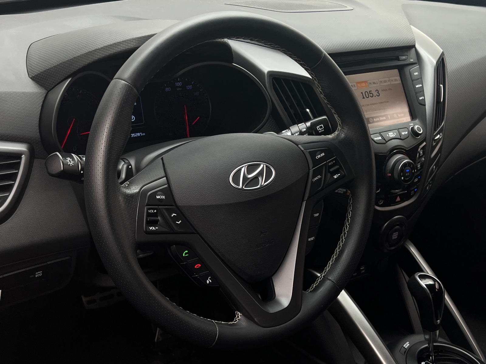Thumbnail: 2016 Hyundai Veloster - 3