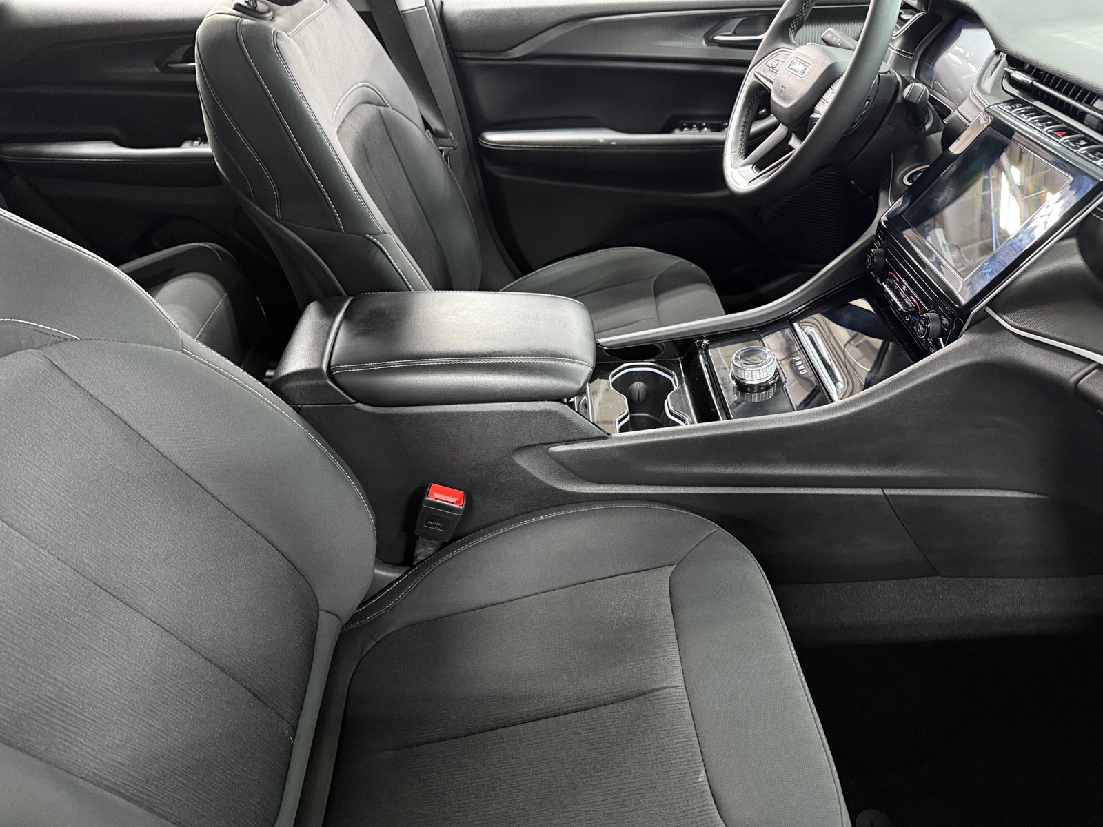 Thumbnail: 2023 Jeep Grand Cherokee - 2