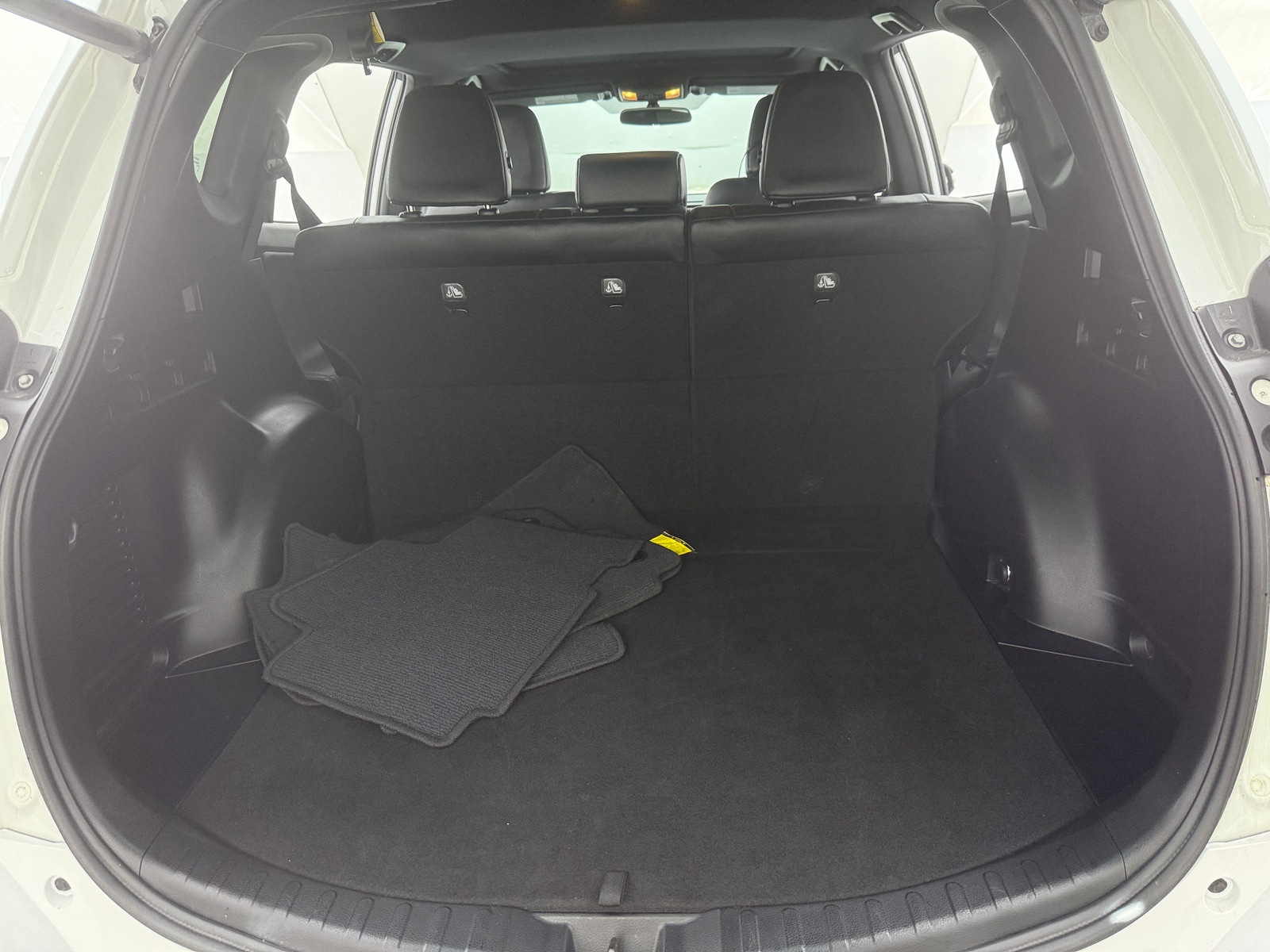 Thumbnail: 2016 Toyota RAV4 - 6