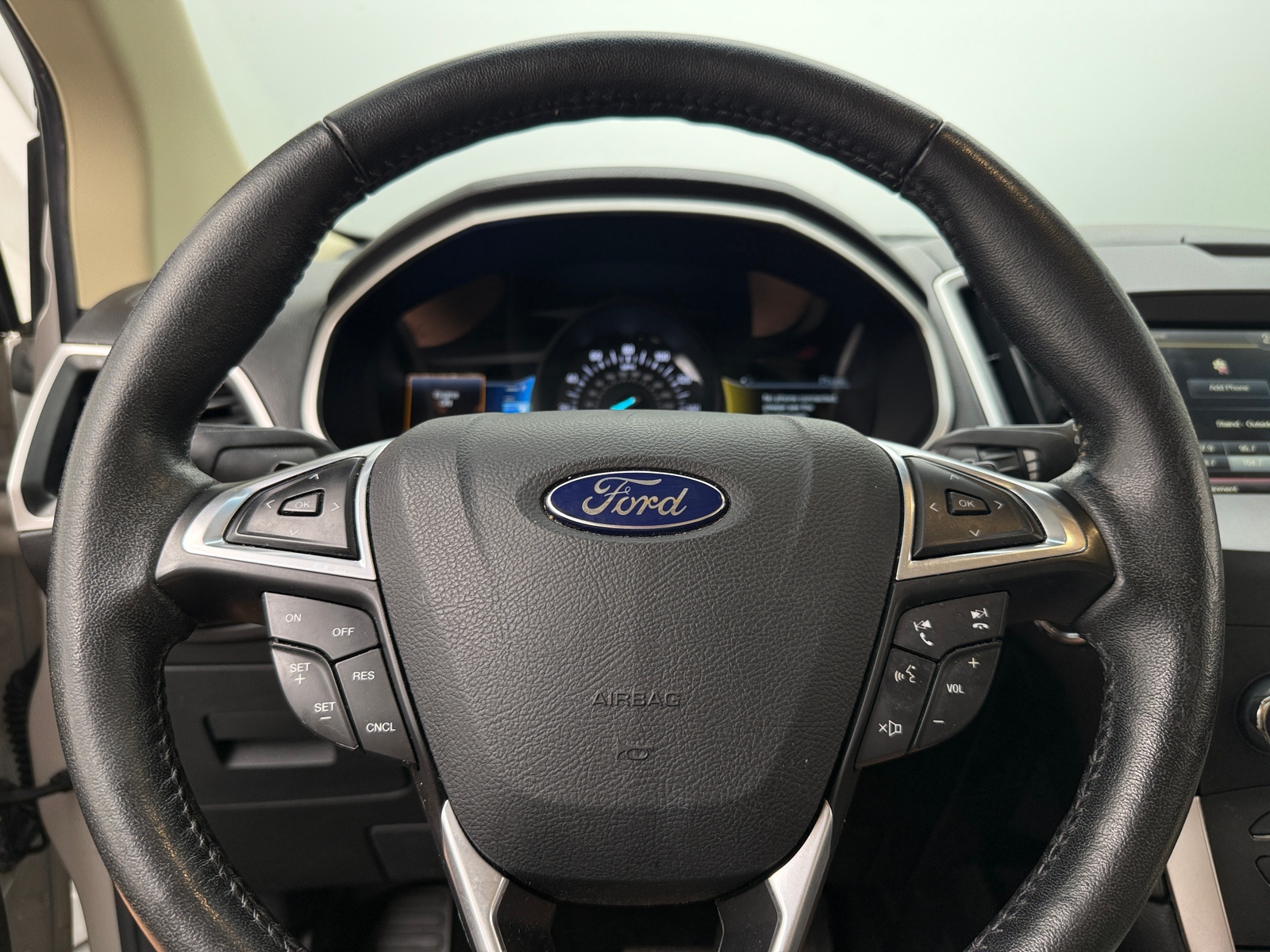 Thumbnail: 2015 Ford Edge - 4