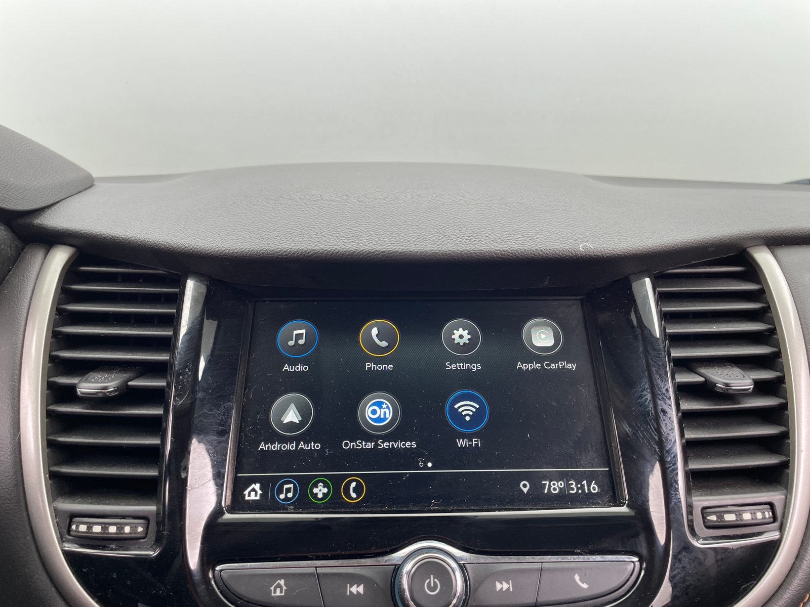 Thumbnail: 2019 Chevrolet Trax - 4