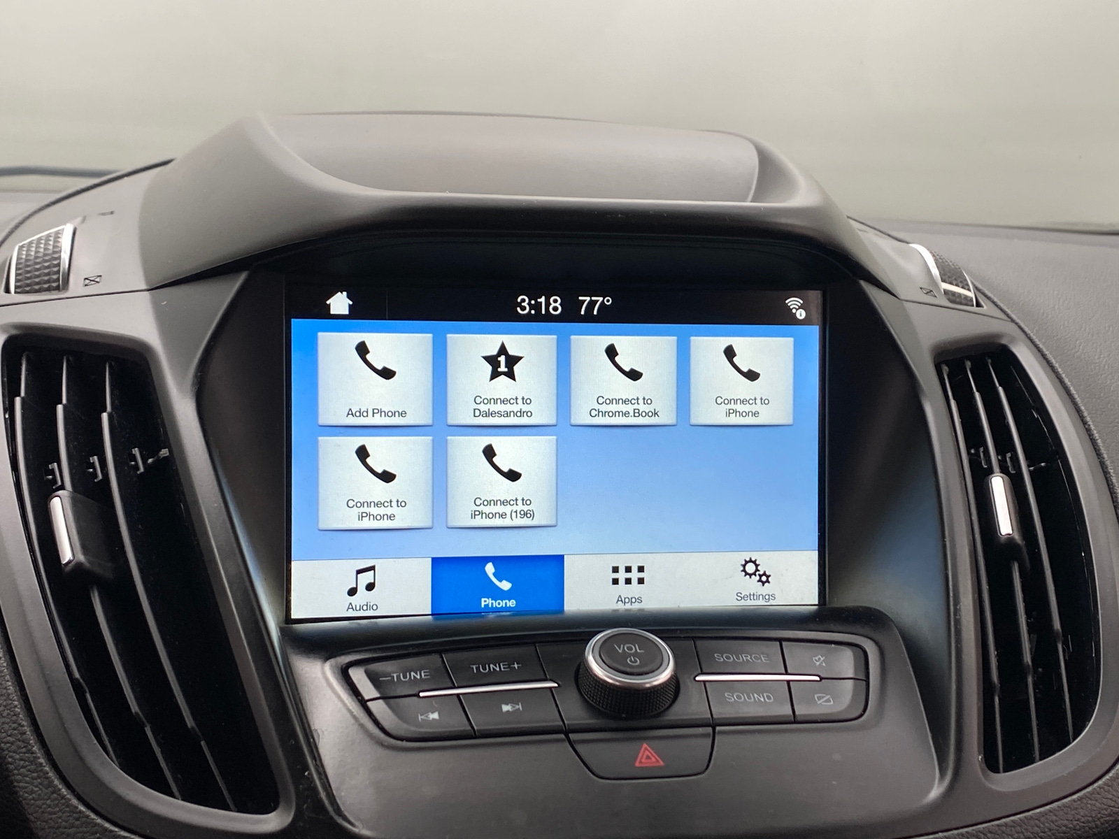 Thumbnail: 2019 Ford Escape - 4