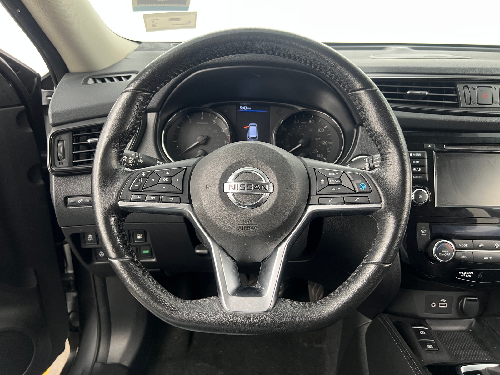 Thumbnail: 2018 Nissan Rogue - 4