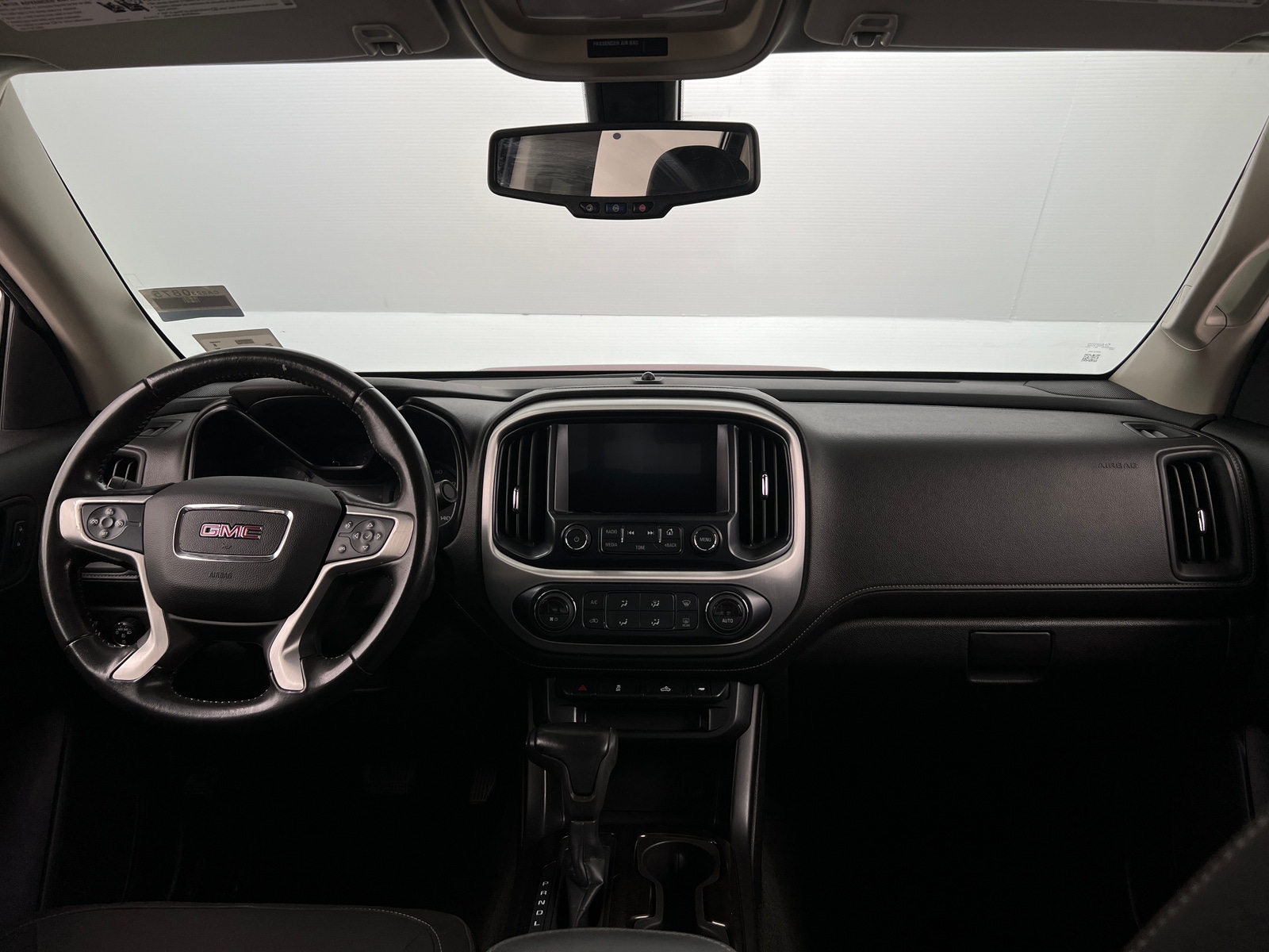 Thumbnail: 2017 GMC Canyon - 3