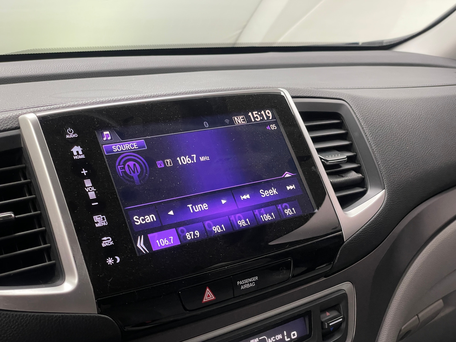 Thumbnail: 2017 Honda Pilot - 3