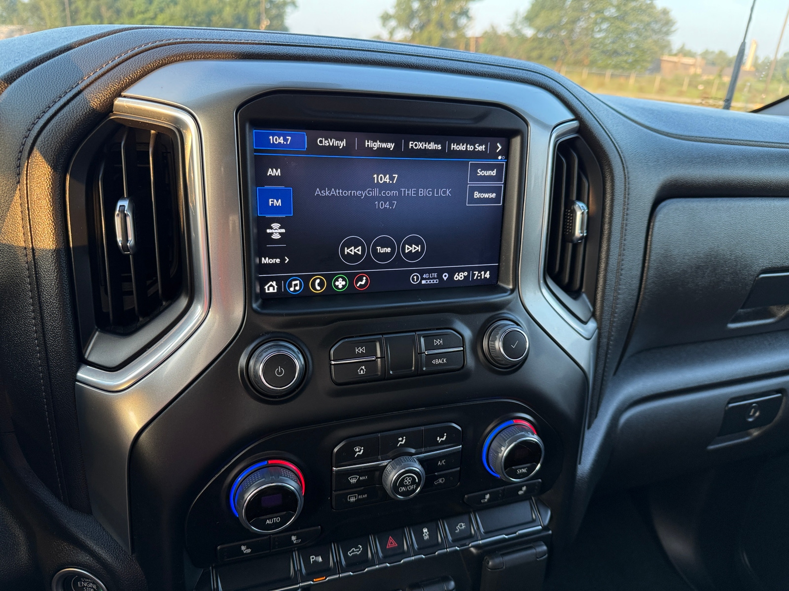 Thumbnail: 2022 Chevrolet Silverado 2500 - 3