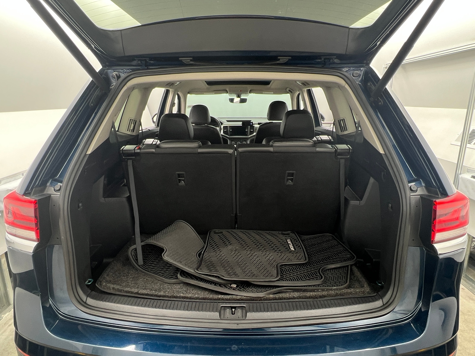 Thumbnail: 2021 Volkswagen Atlas - 6