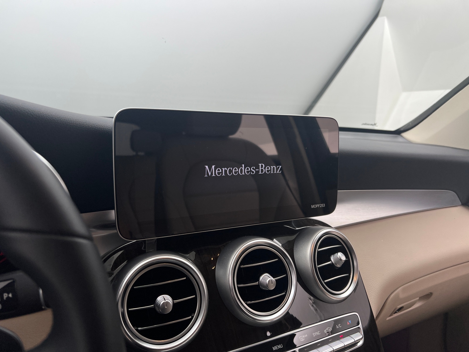 Thumbnail: 2021 Mercedes-Benz GLC - 3
