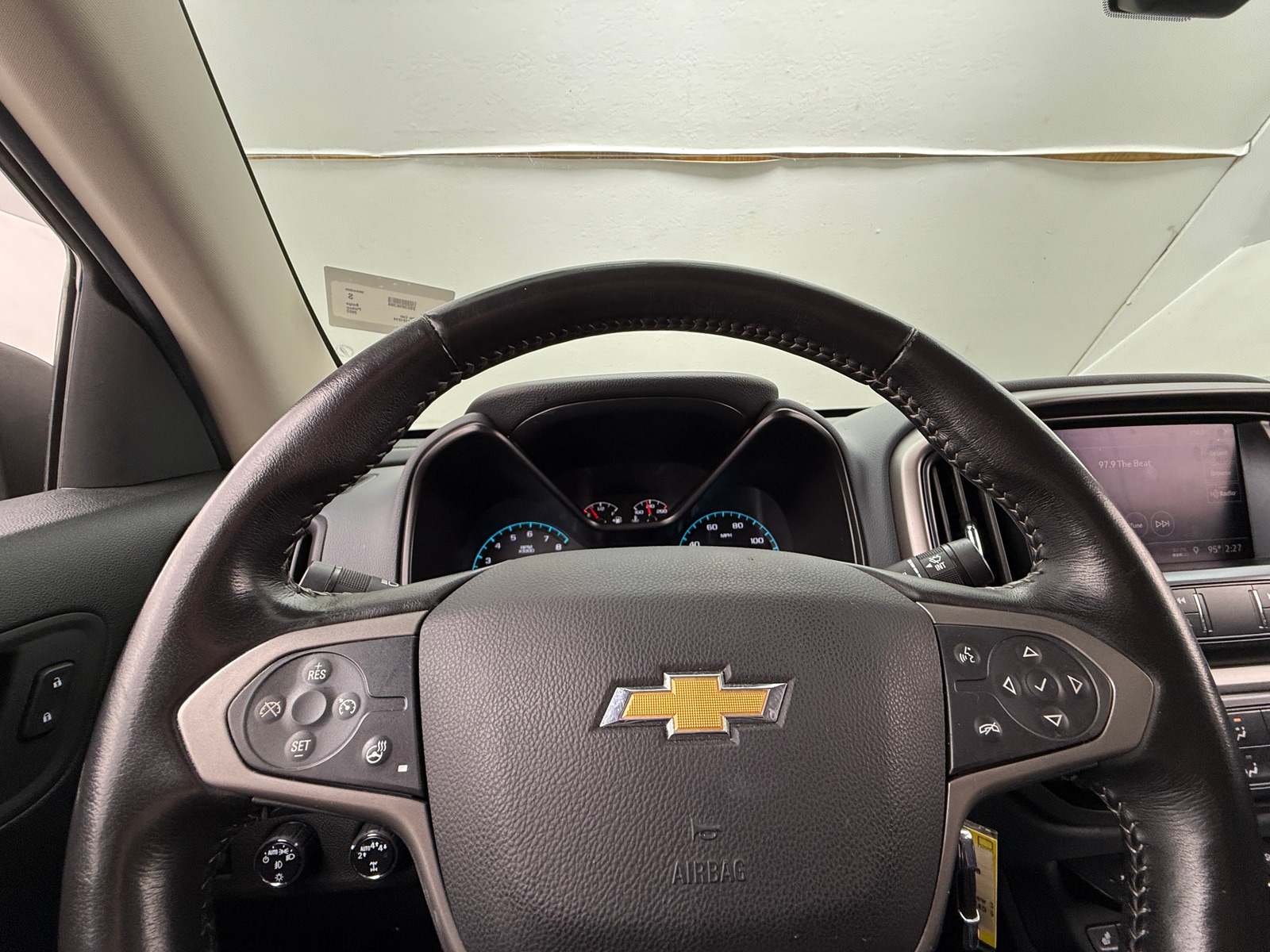 Thumbnail: 2022 Chevrolet Colorado - 5