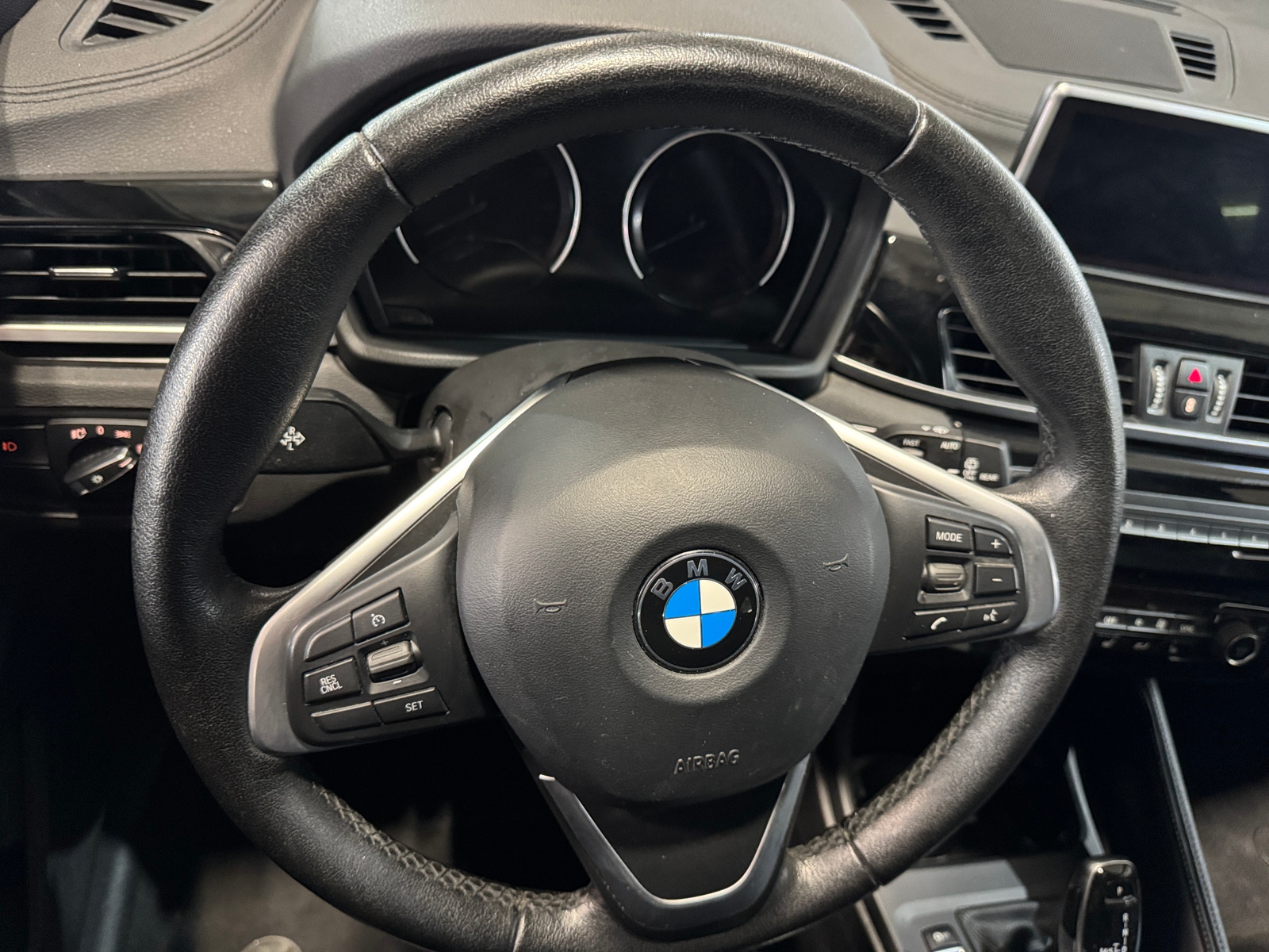 Thumbnail: 2020 BMW X1 - 4