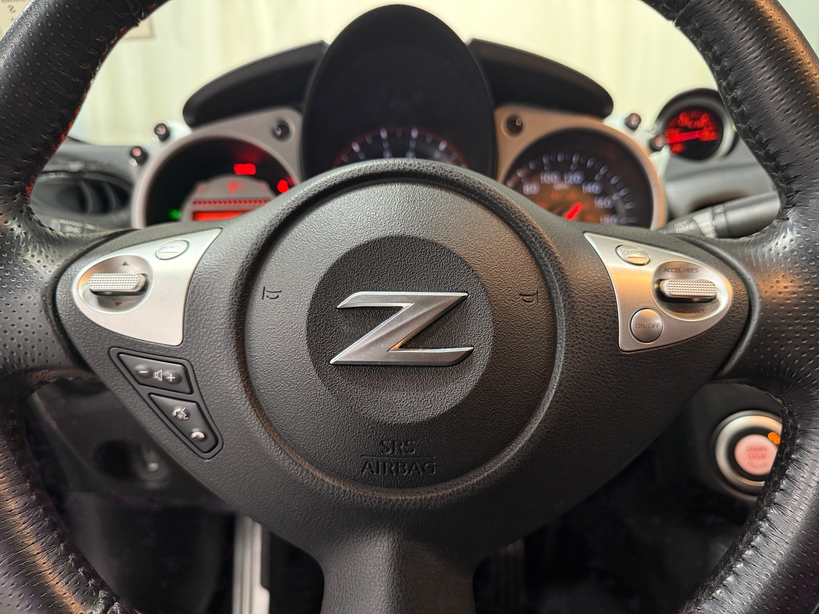 Thumbnail: 2011 Nissan Z - 4