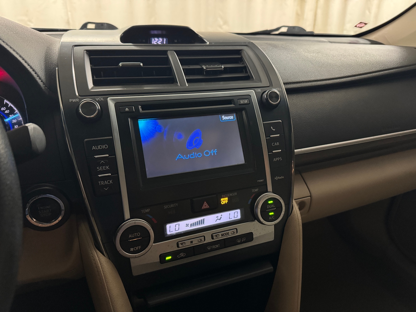 Thumbnail: 2012 Toyota Camry - 4