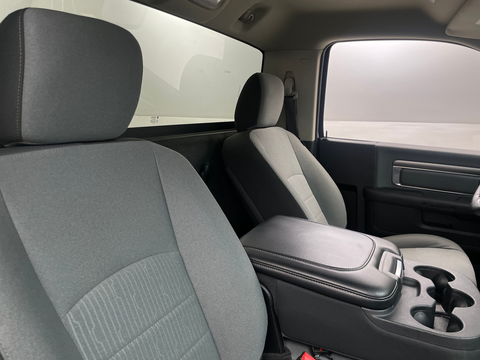 Thumbnail: 2021 RAM 1500 Classic - 2