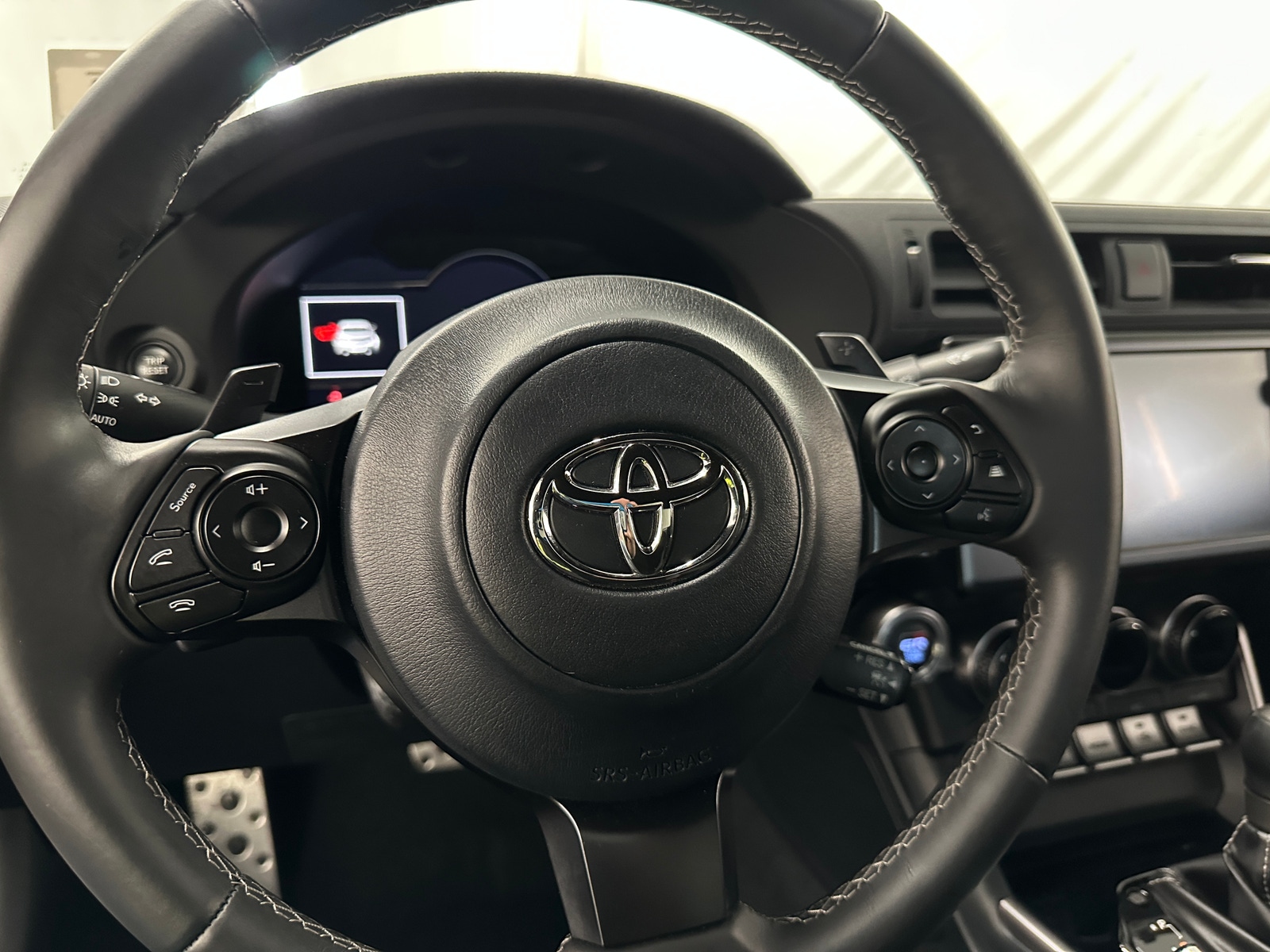 Thumbnail: 2023 Toyota GR86 - 4