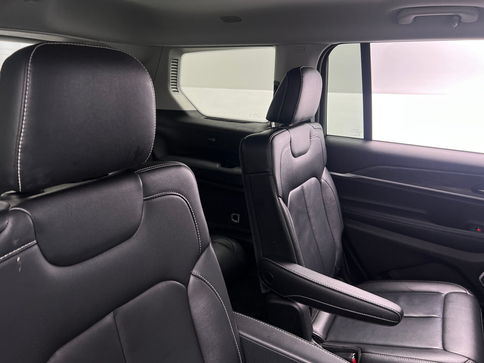 Thumbnail: 2022 Jeep Grand Cherokee L - 6